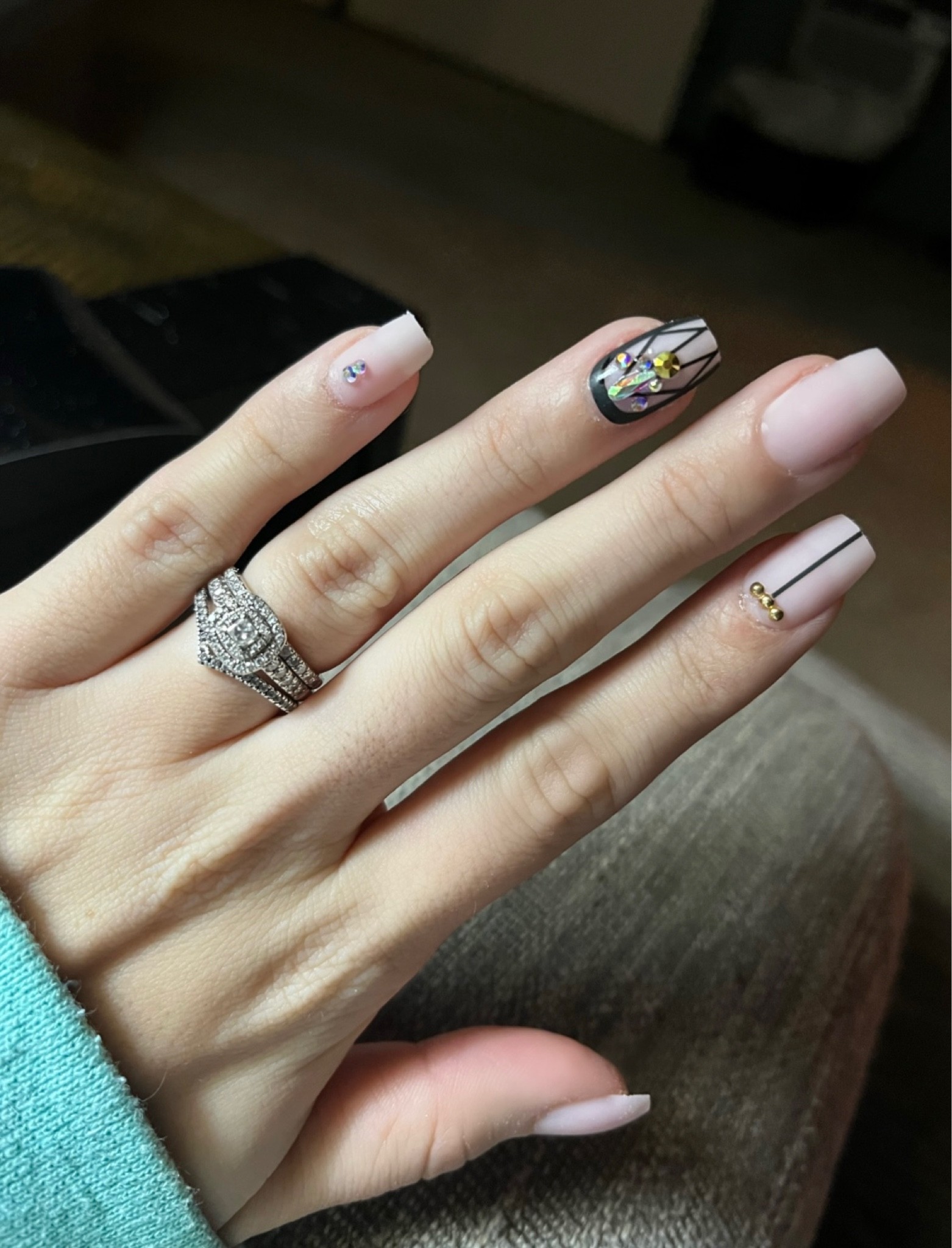 Loving how easy these press on nails are! #kissnails #beauty #nails


#LTKbeauty
