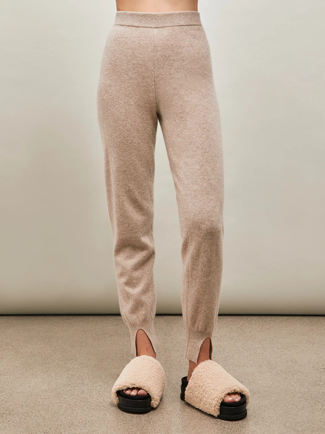Cashmere Jogger Pant - Chinchilla | Carbon38