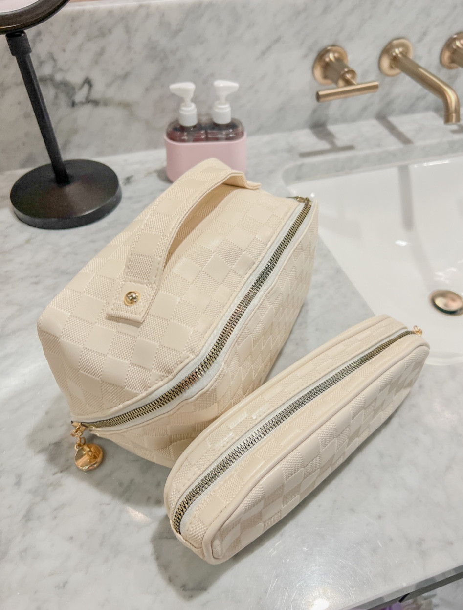 Amazon cream white travel makeup bag with brush case 

#LTKMostLoved #LTKfindsunder50 #LTKbeauty