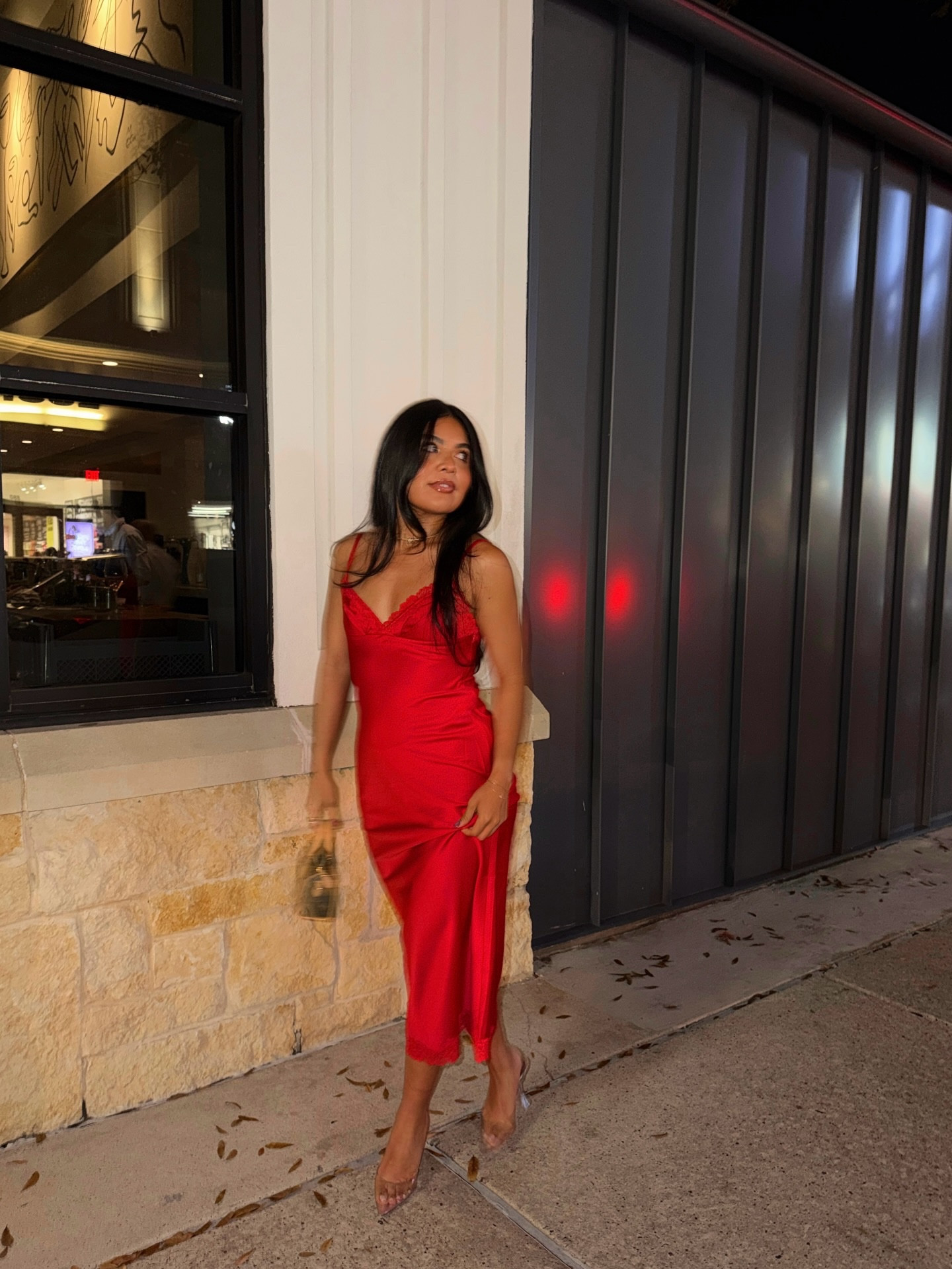 a week in outfits 💌🔄
Bought the dress in store but didn’t have a corset which I prefer tbh, size small A cup! Stunning red in person❣️