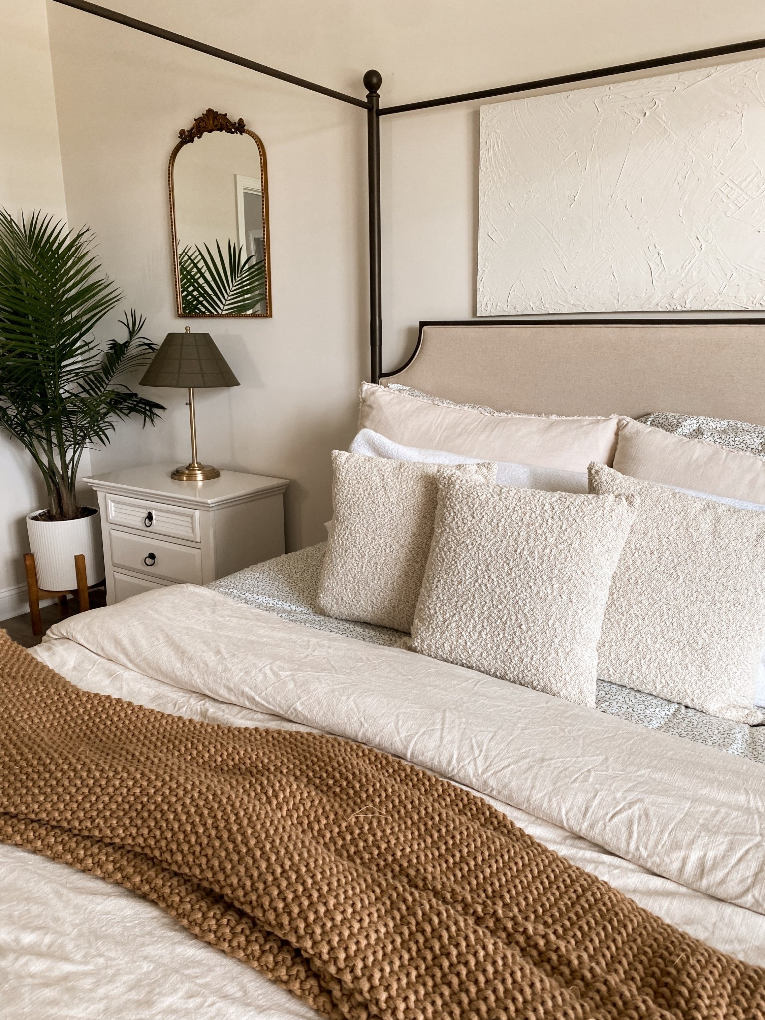 Target bedding is 40% OFF and this is your sign to refresh 👏
If you’ve followed me for a while, you know CasaLuna is one of my favorite bedding brands from Target. I actually rotate between CasaLuna and Quince depending on the season, but the quality of CasaLuna is so good — soft, breathable, and feels way more expensive than it is.

Perfect time to stock up on sheets, duvets, and comforters while the sale is on 🙌
Everything is linked for you!

Target, target sale, bedding, master bedroom, comforter, duvet, sheets, bed, Wayfair, Wayfair find, blanket, nightstand, mirror 

#LTKSaleAlert #LTKHome