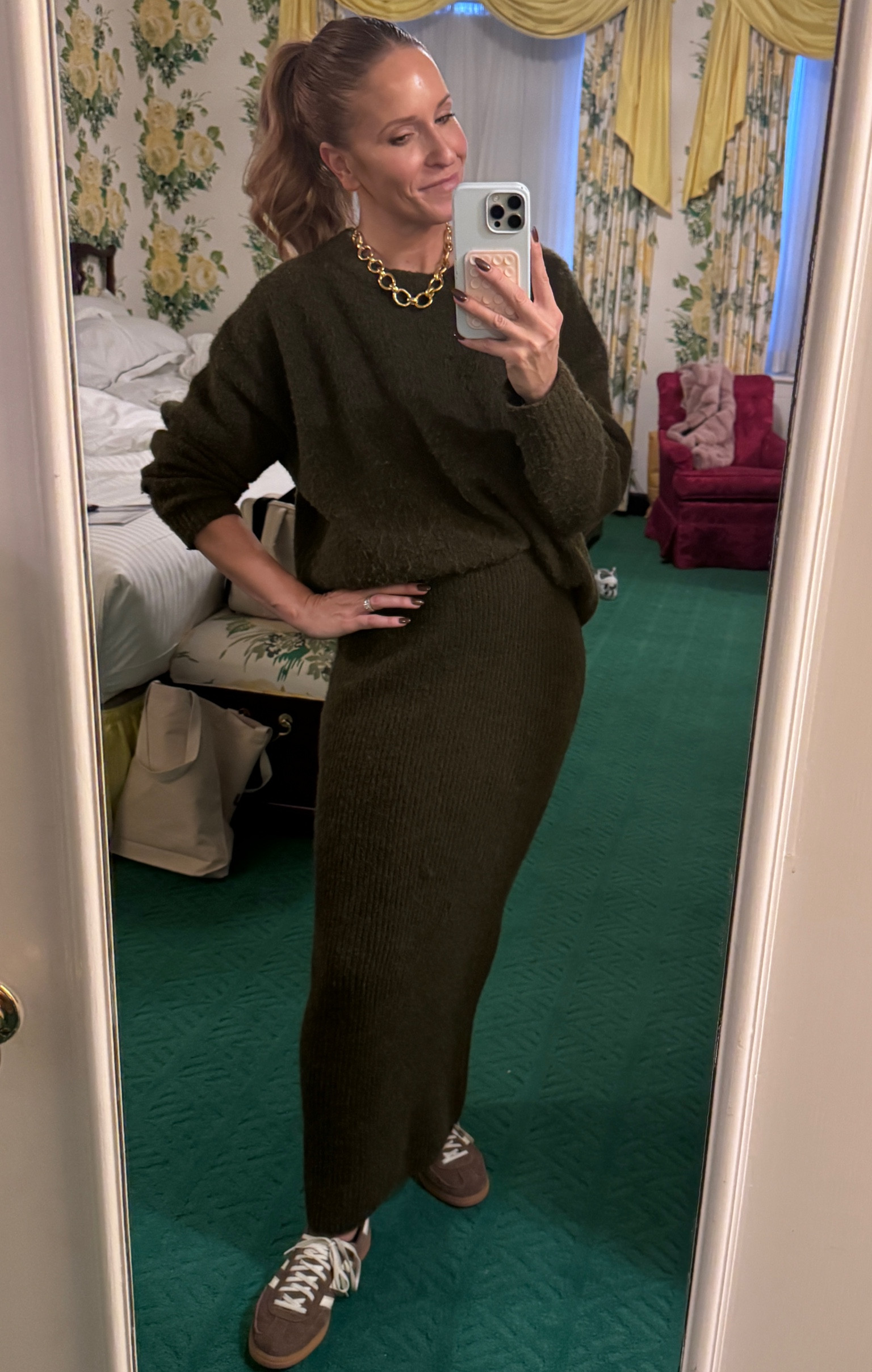 The cutest sweater set 

#LTKSeasonal #LTKStyleTip #LTKOver40