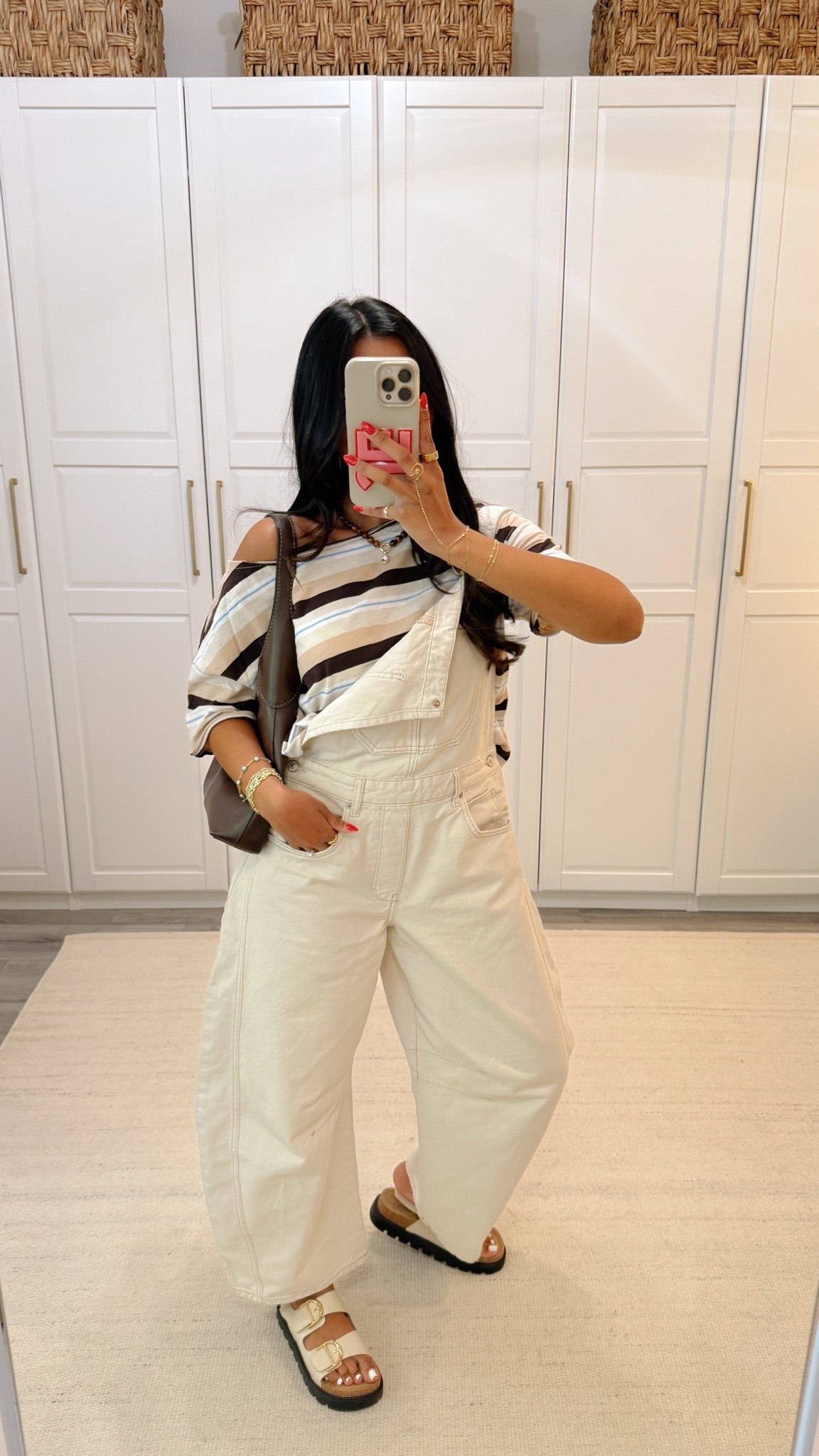 New overalls!!🫶🏽⭐️sized up for a baggy fit - wearing a medium!