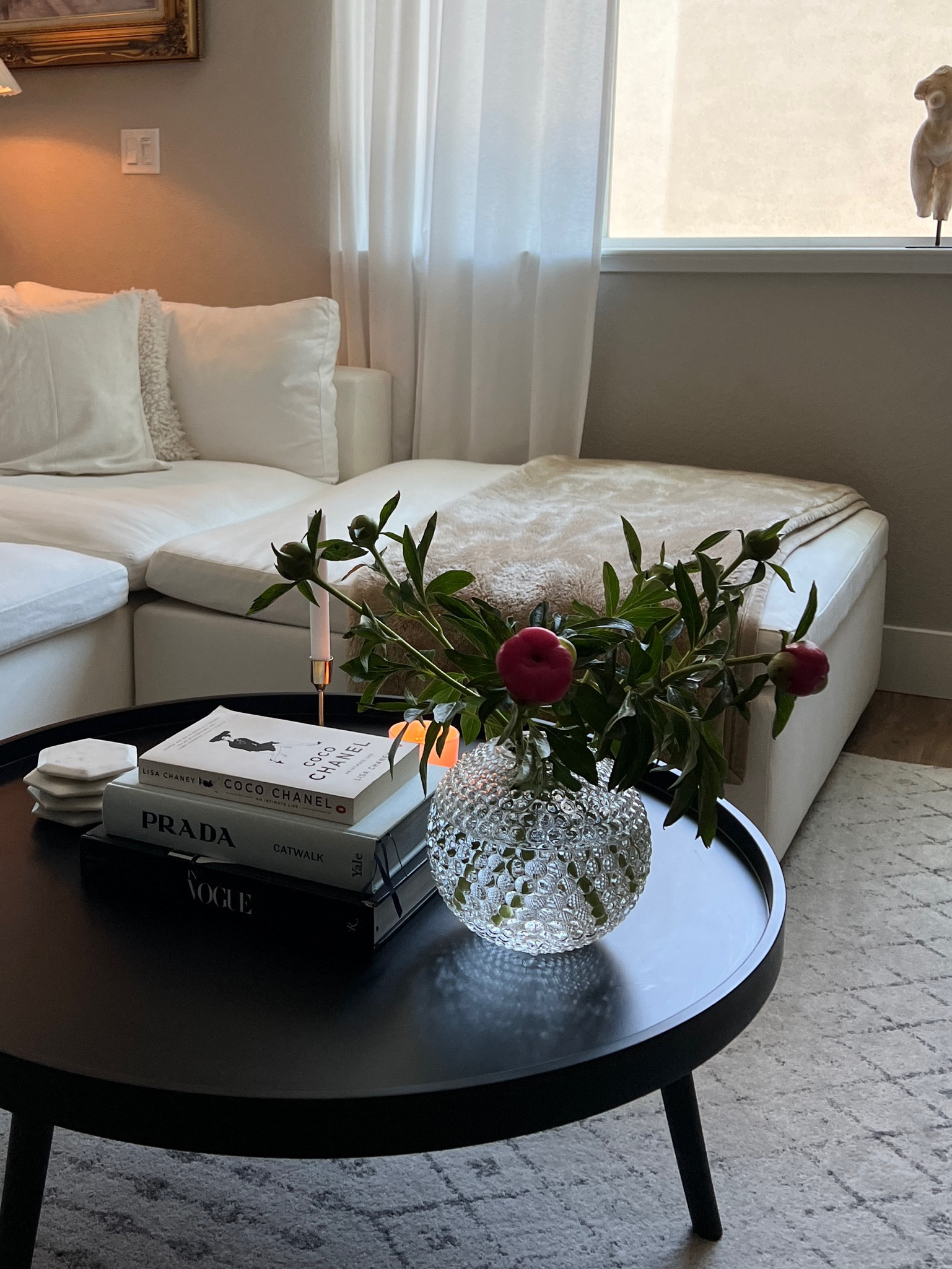 Coffee table decor

#LTKhome