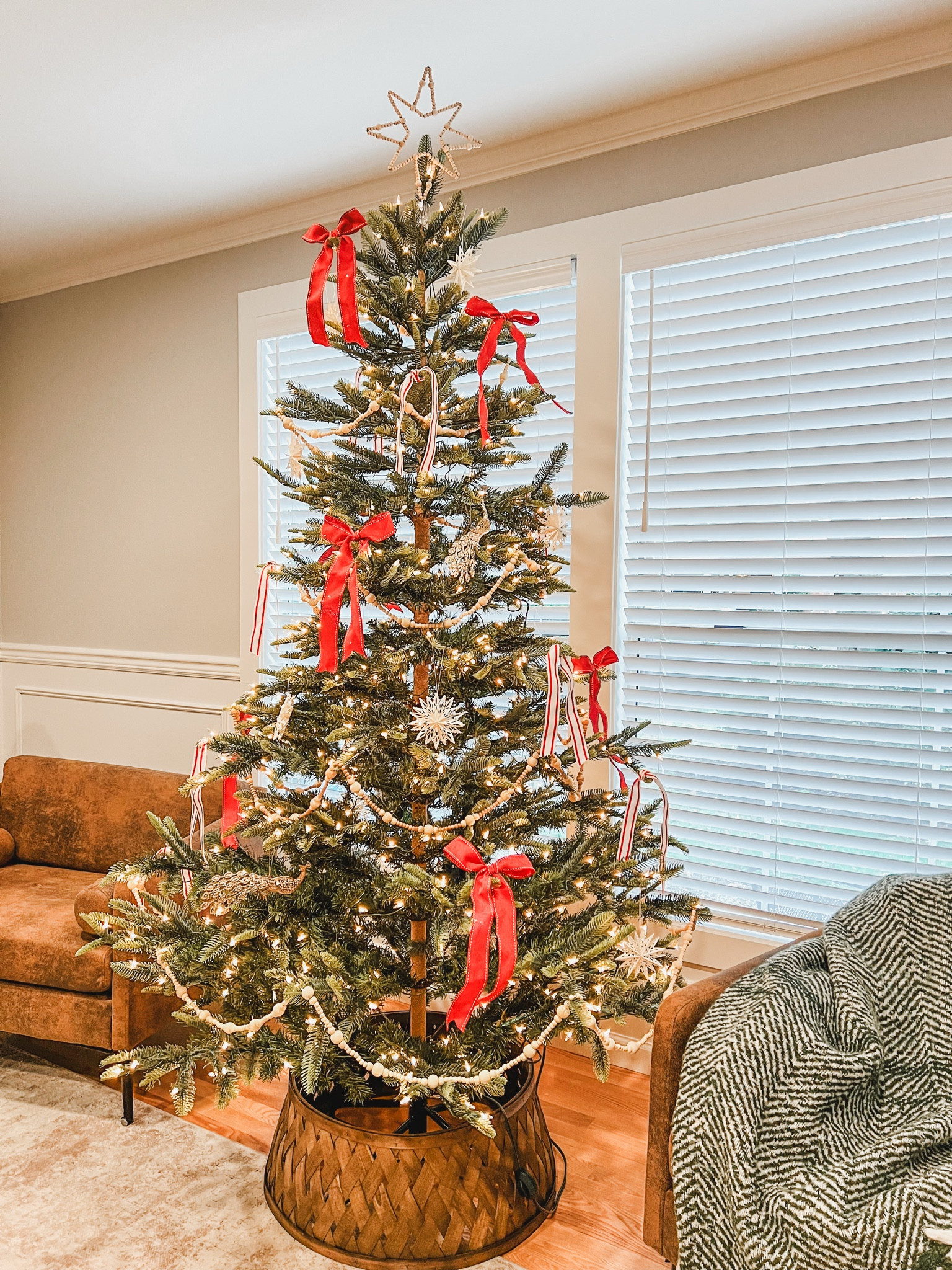 Bows aren't just for presents!

Christmas tree decor
Merry Christmas
Christmas tree decorating

#LTKHoliday #LTKSeasonal #LTKHome