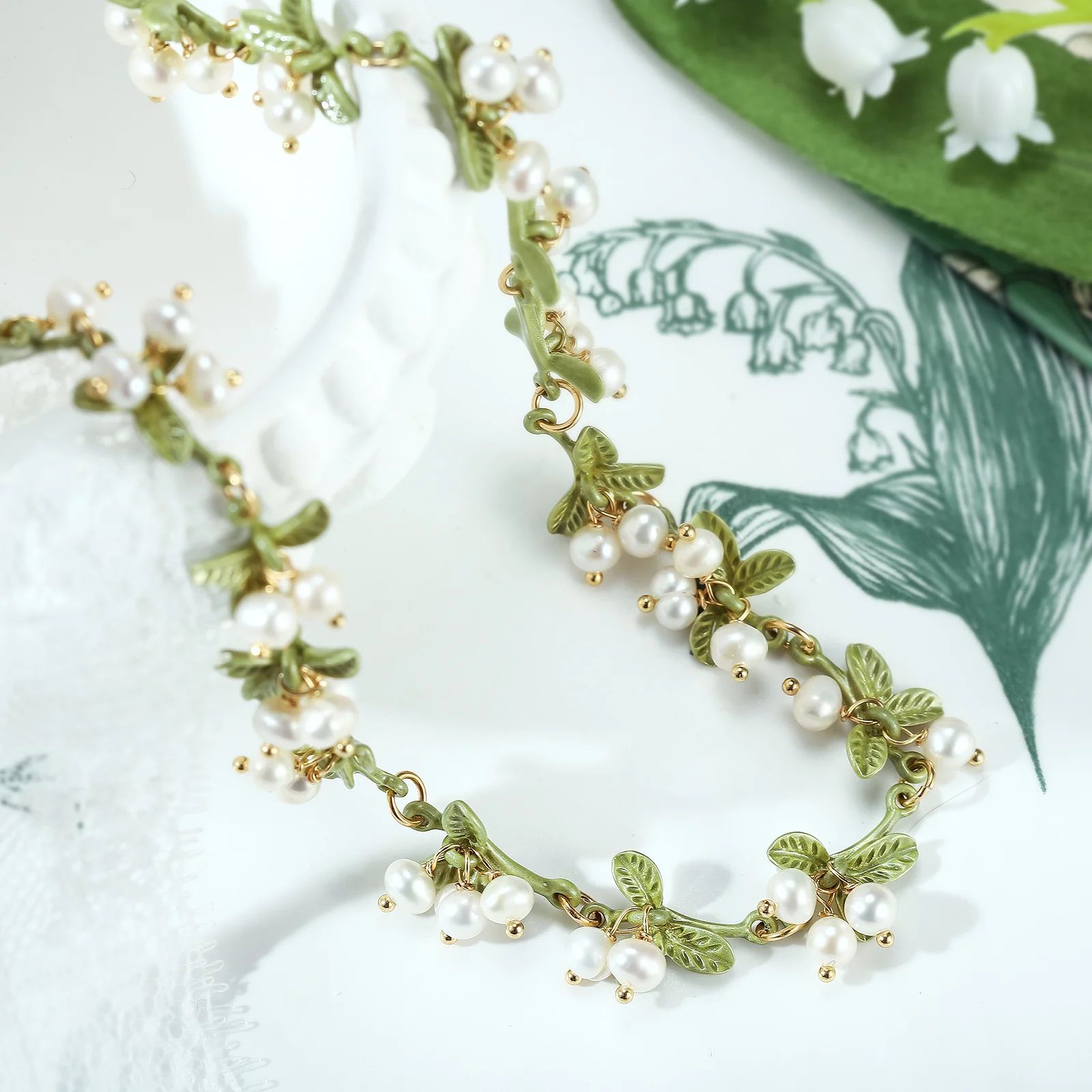Lily Of The Valley Choker | Selenichast