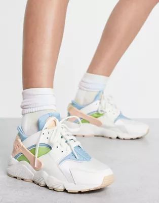 Nike Air Huarache SE sneakers in white and multi | ASOS (Global)