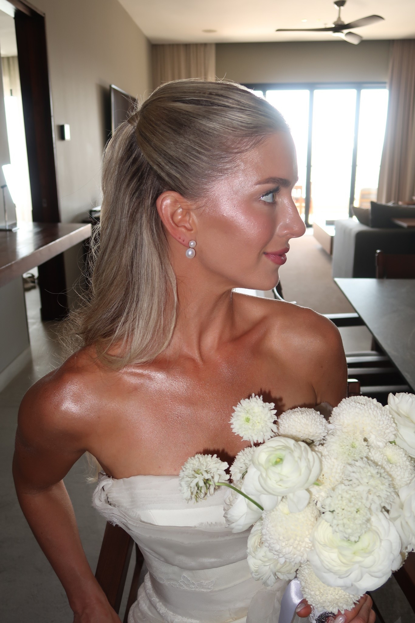 My wedding day earrings 🤍