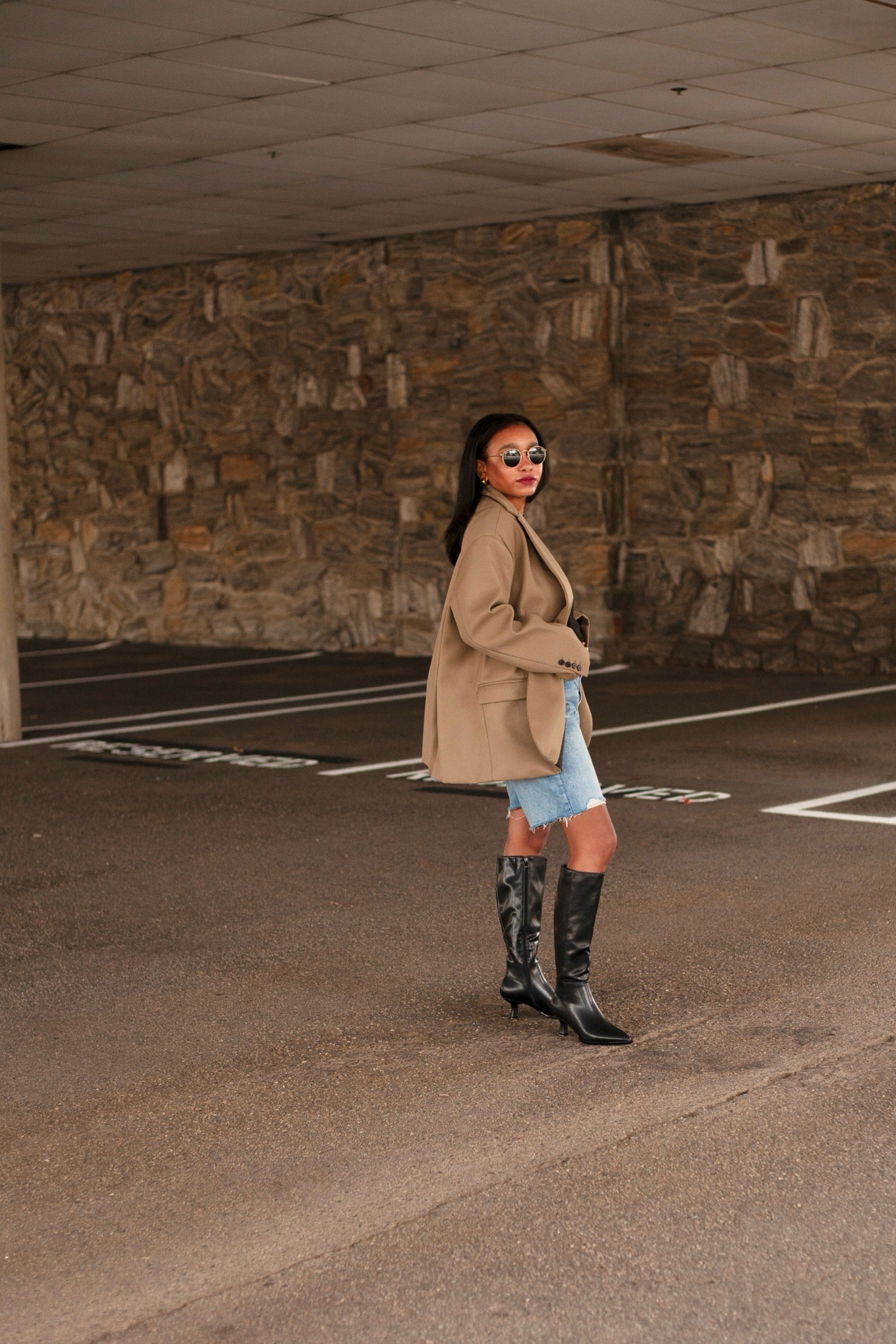 -Blazer is The Frankie Shop “Oversized Boyfriend Blazer”
-Boots run true to size

#LTKFindsUnder100 #LTKStyleTip #LTKSeasonal