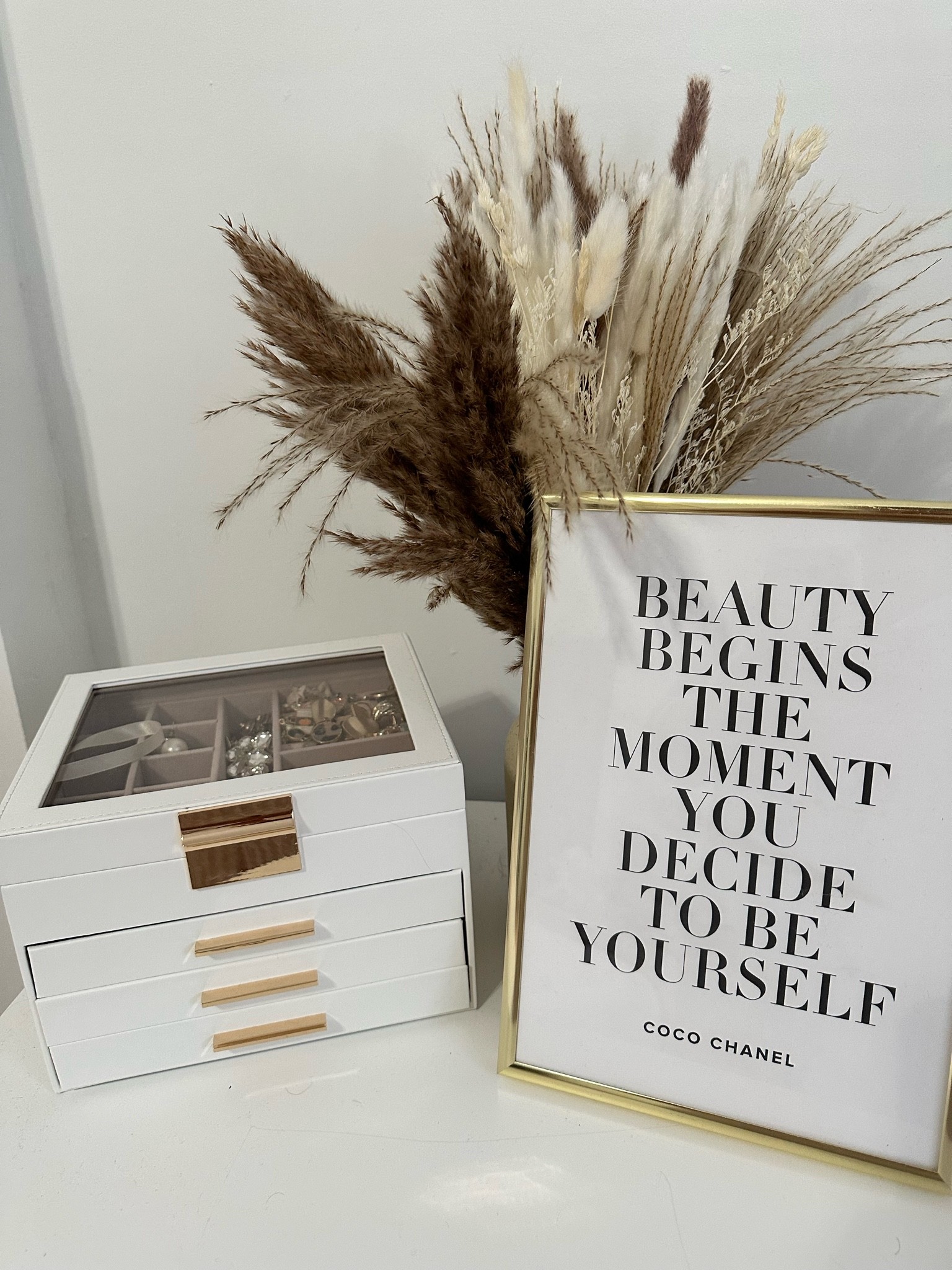 The best and most esthetically pleasing jewelry organizer ✨💕


 

#LTKhome #LTKstyletip #LTKbeauty