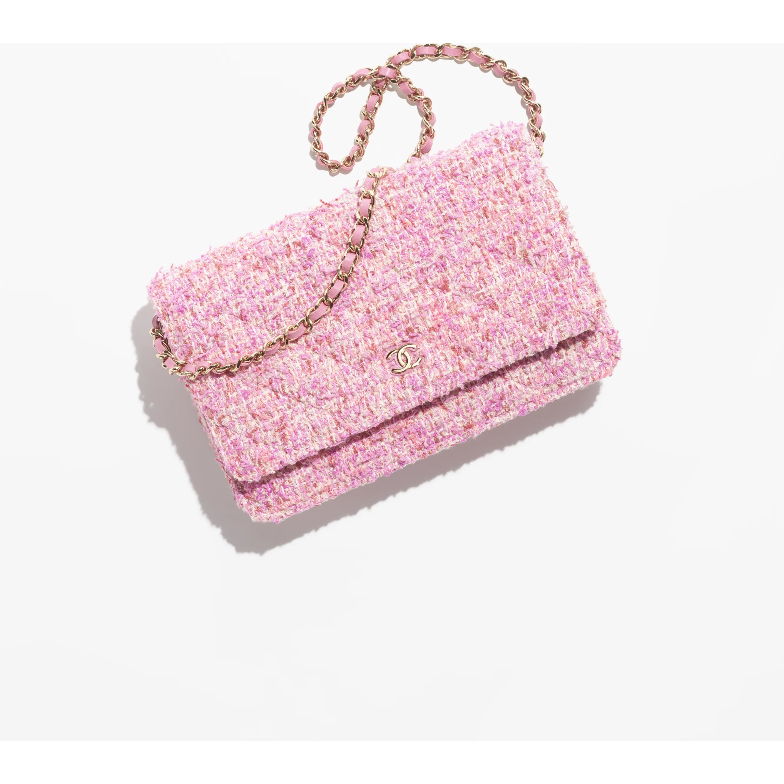 Classic Wallet on Chain

            
		Cotton Tweed & Silver-Tone Metal
	
		Pink & Ecru | Chanel, Inc. (US)