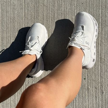 On sneakers #sneakers #workoutsneakers #travelsneakers #fitness 