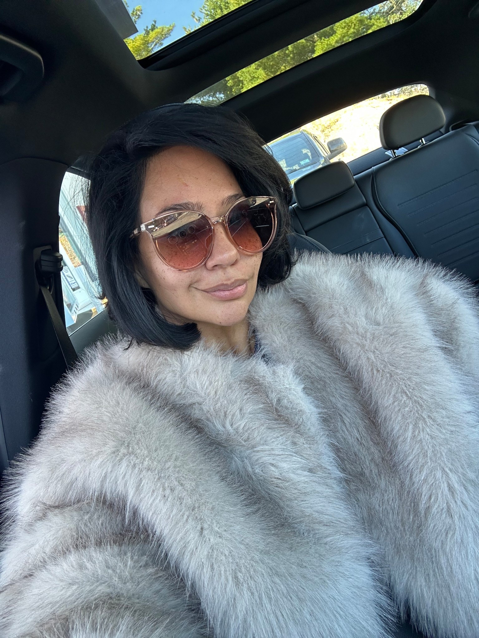 MOB WIVES WINTER ❄️ 

faux fur jacket
faux fur coat 
sunglasses
winter outfits women 

#LTKPetite #LTKOver40 #LTKSeasonal