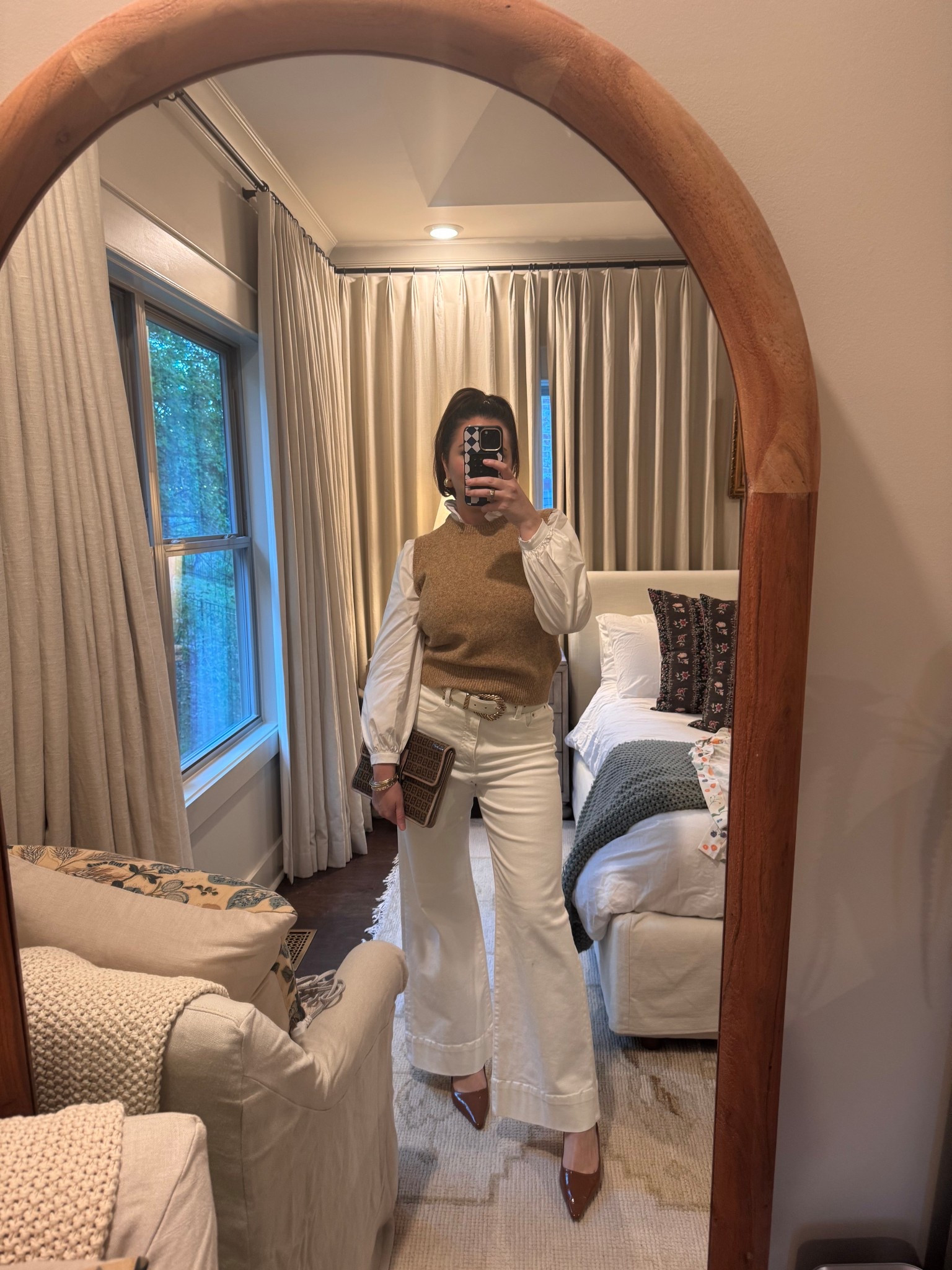 The perfect fall transition outfit!

outfit inspo | fall style | j crew | tuckernuck