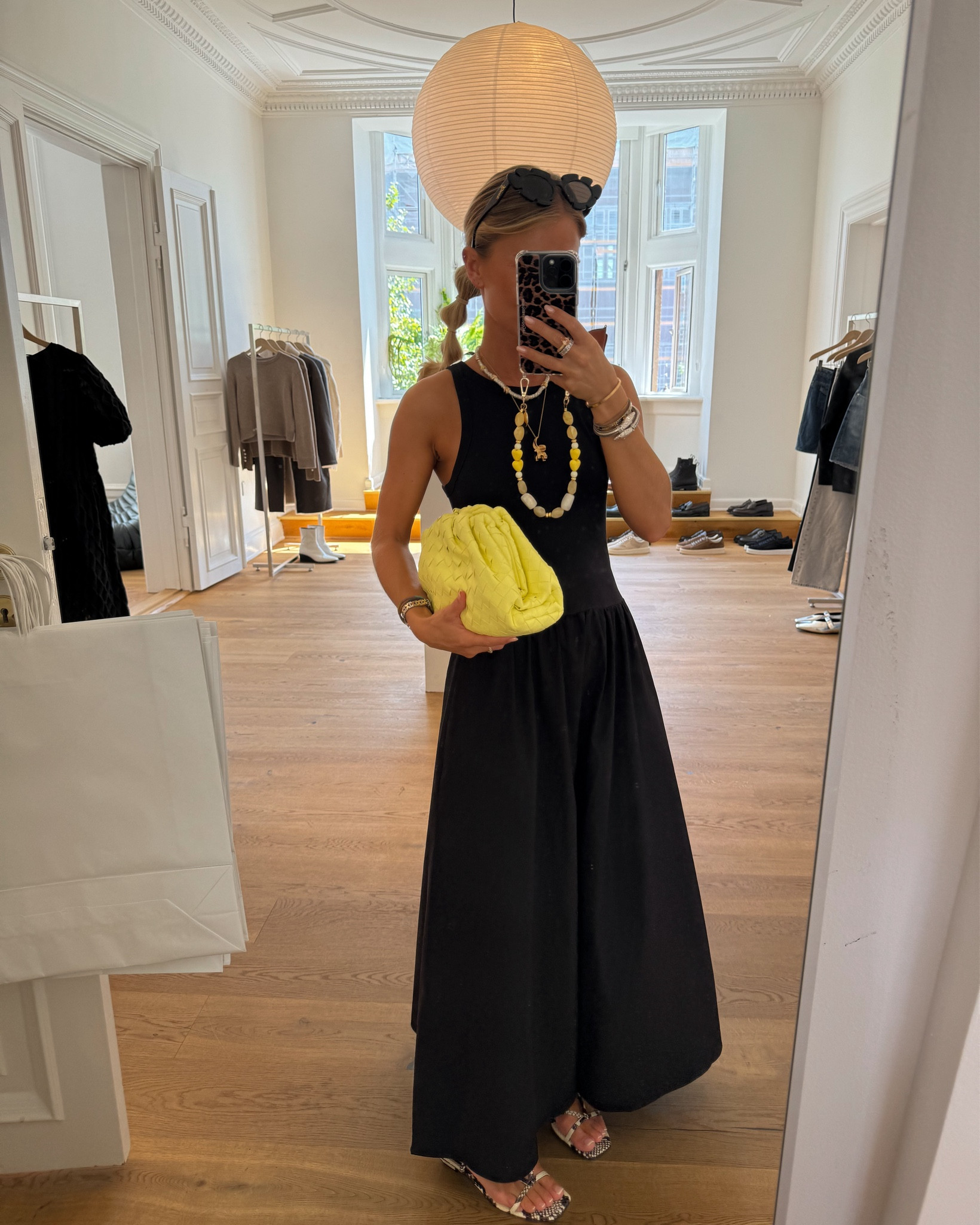 Black + yellow = 🫱🏼‍🫲🏽

#LTKStyleTip #LTKItBag #LTKSeasonal