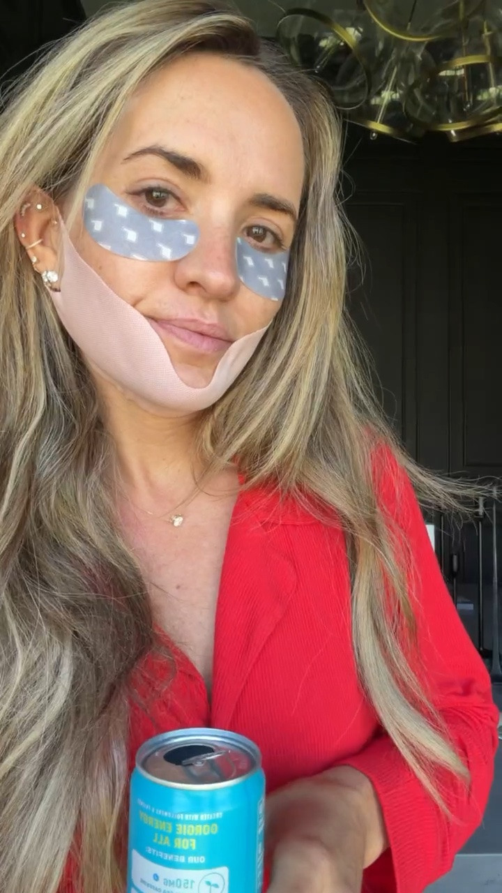 Skincare, chin mask, morning routine, beauty must haves, Amazon prime, prime deals

#LTKmorningroutine #LTKselfcare #LTKBeauty