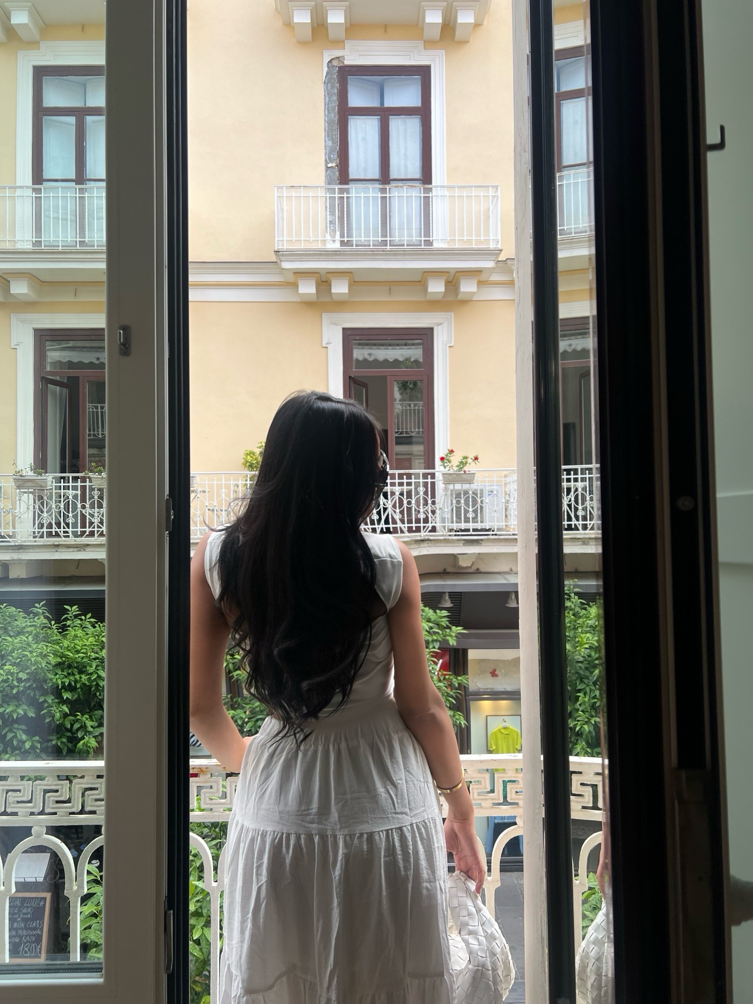 top: https://amzn.to/4krE7qp
skirt: https://amzn.to/3Zp6j4J