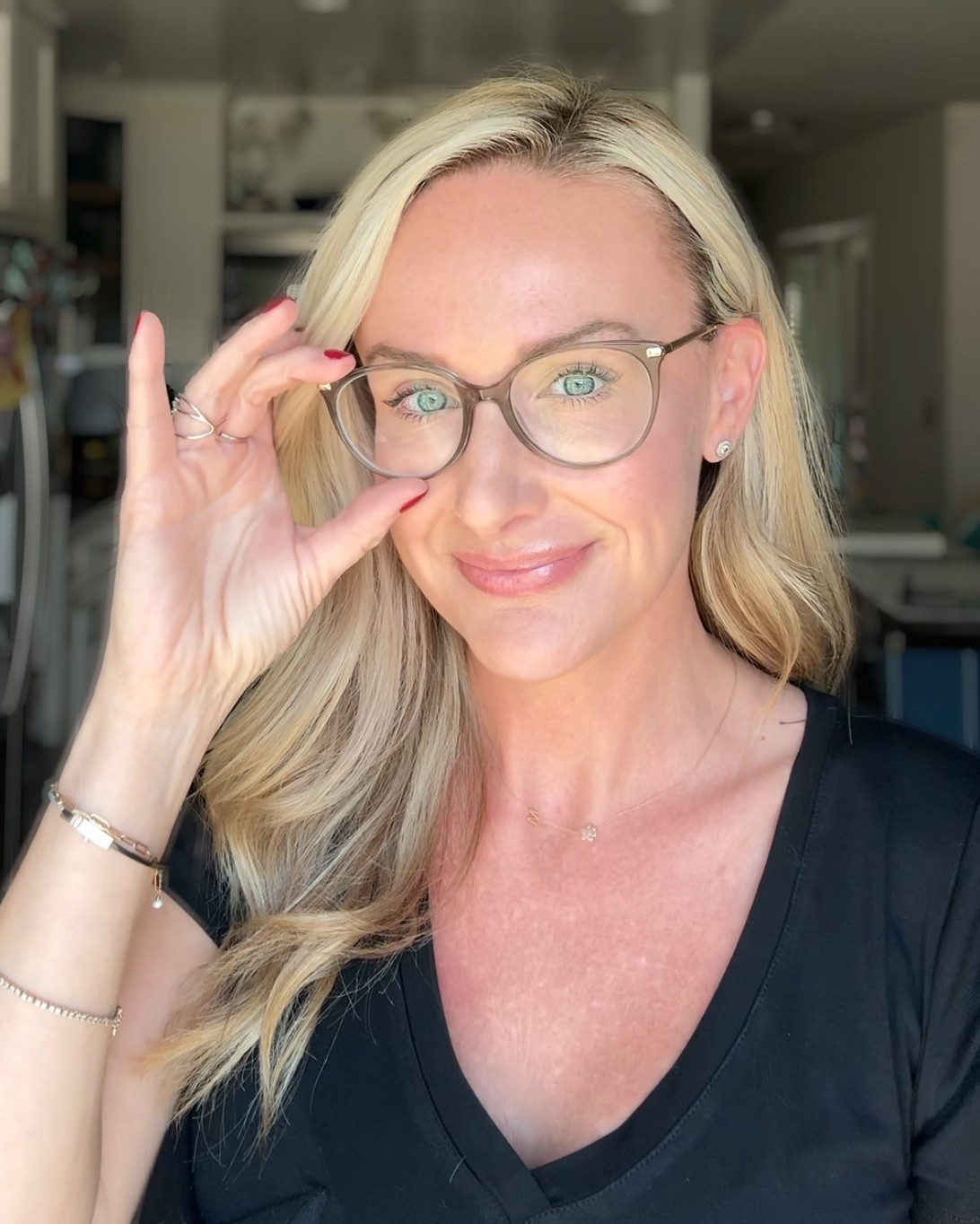 Classic Tiffany eyewear can dress up your casual work from home look or your office outfit! 

Luxury eyewear 
WFH outfit 
Glasses style 
Tiffany & Co

#LTKStyleTip