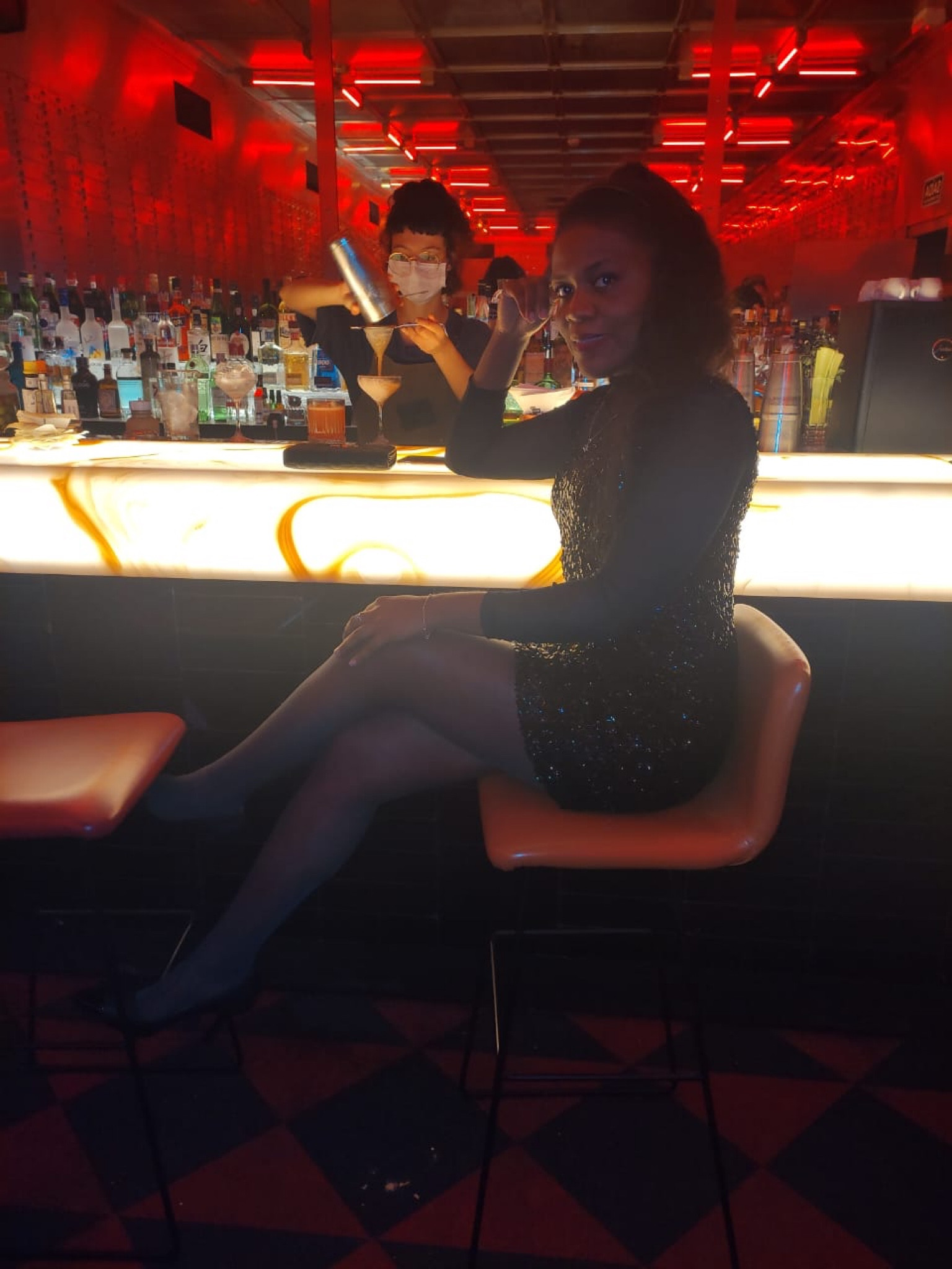 Toda mulher precisa ter um vestido preto em Paete! 