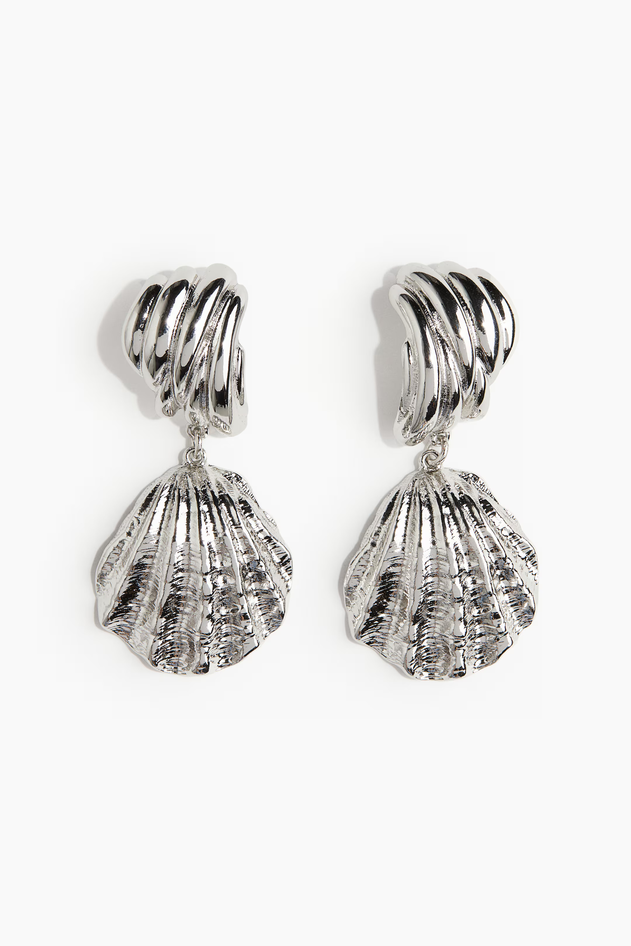 Shell-shaped Pendant Earrings - Silver-colored - Ladies | H&M CA | H&M (US + CA)