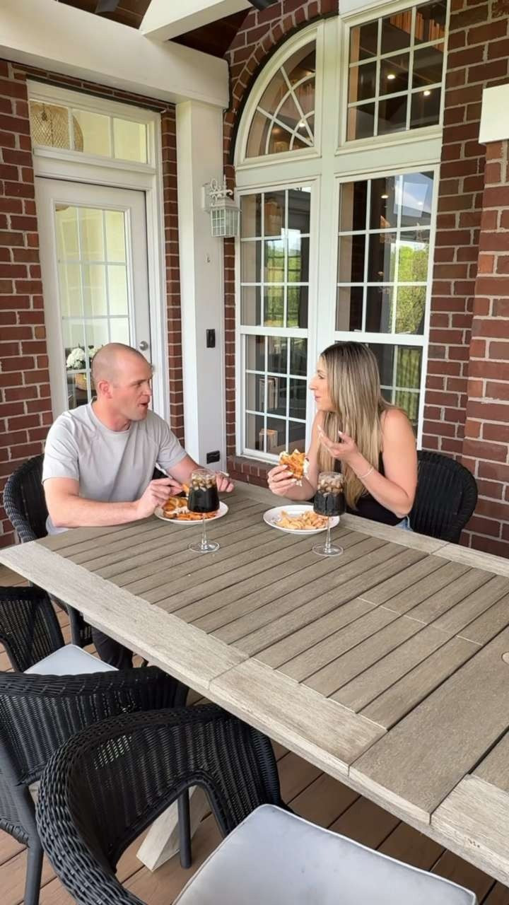 my go to chicken salad sandwich!🤞🏻

chicken salad sandwich recipe, wilde chips, protein chips, recipe ideas, spring lunch recipe idea, summer recipe idea, cutting board, knife set, glassware, boy mom, Samantha Bauchmann 

 #LTKHome #LTKFindsUnder50 #LTKFamily