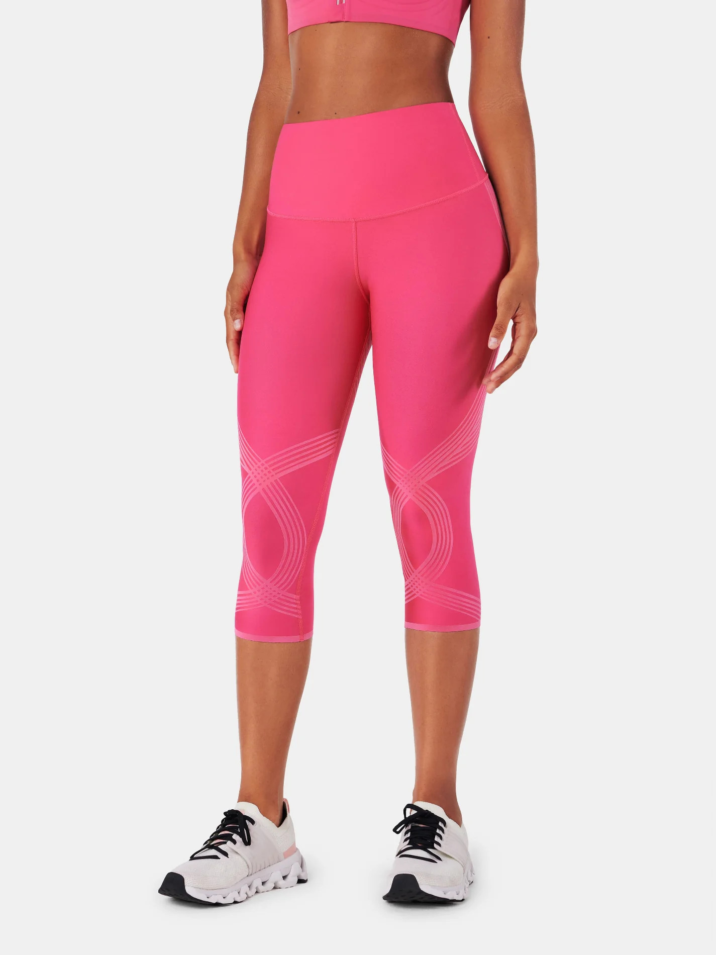 Body Sculpt Capri Leggings (Reversible Wear) - Magenta / 4 (S) | Fanka INT