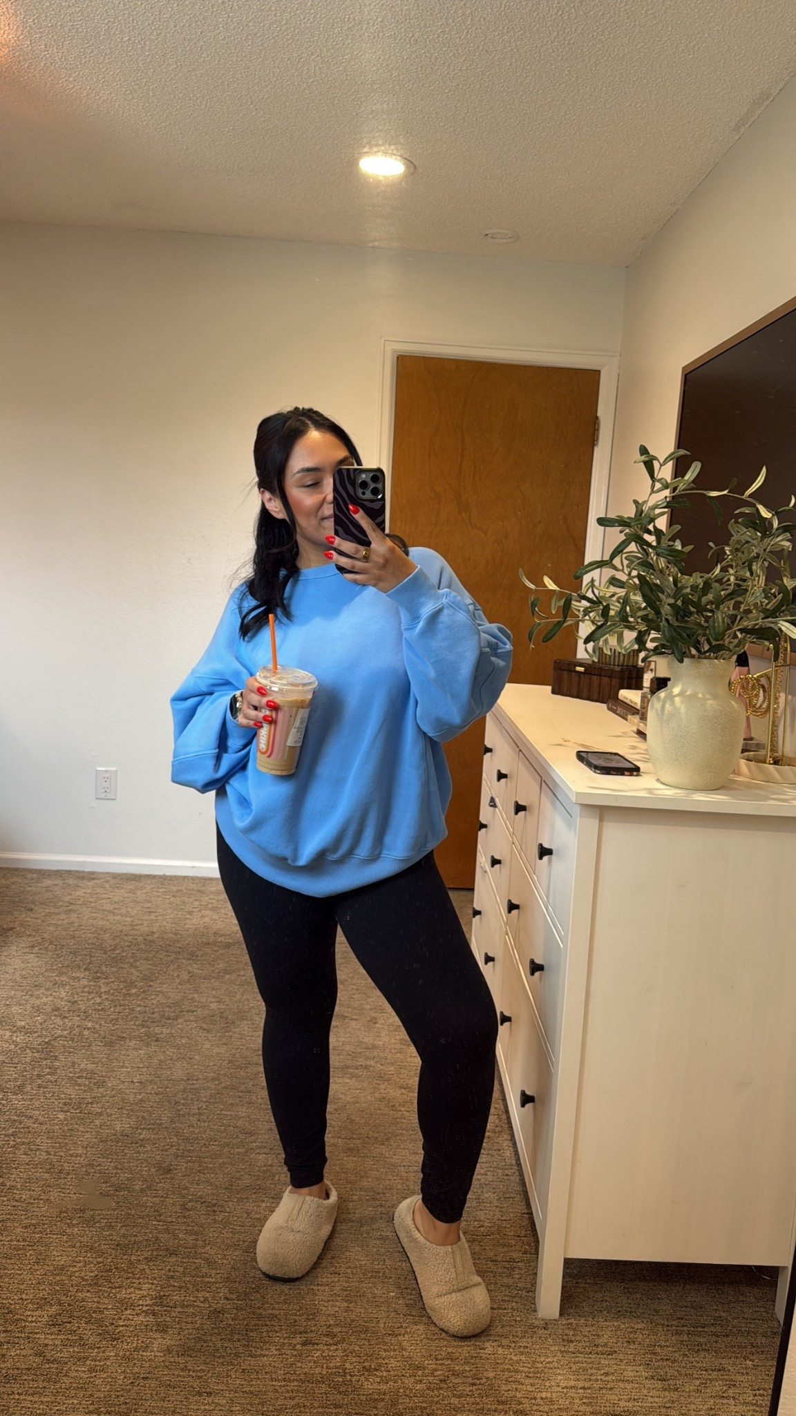 Crewneck - Medium (size down)

#LTKmomlife #LTKMidsize #LTKootd