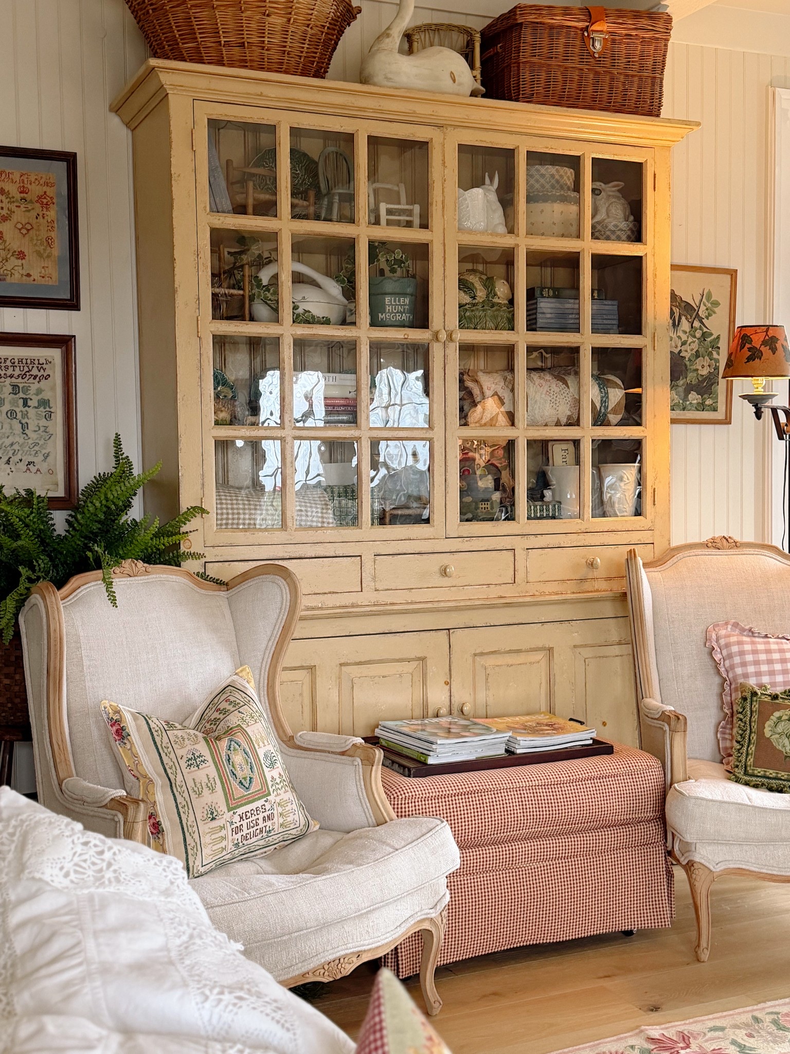 Cozy cottage vibes on my instagram today: @lizmariegalvan 

#LTKHome #LTKSeasonal #LTKdayinmylife