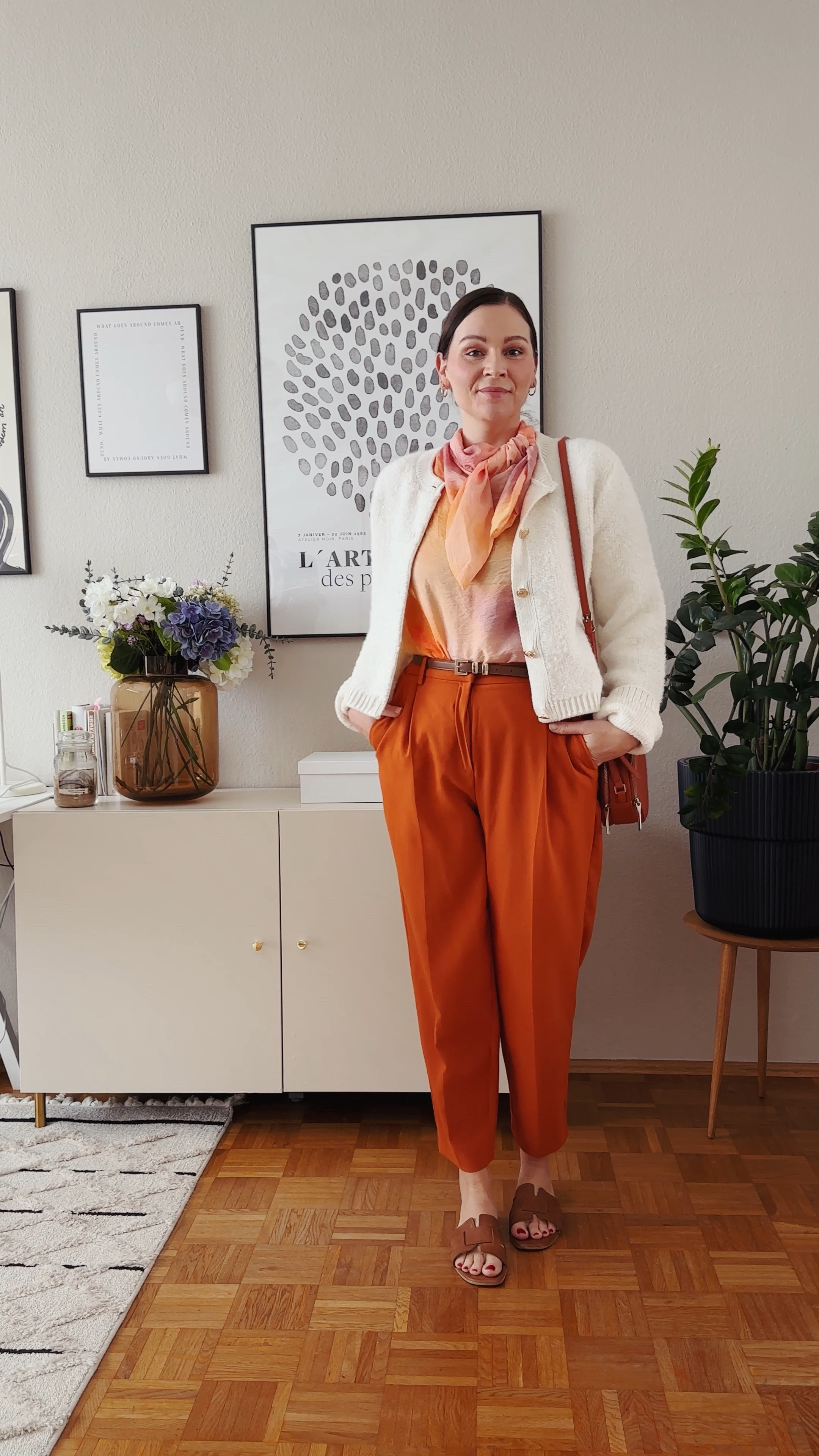 Orange every day outfit with elegant cardigann

#LTKeurope #LTKSeasonal #LTKstyletip