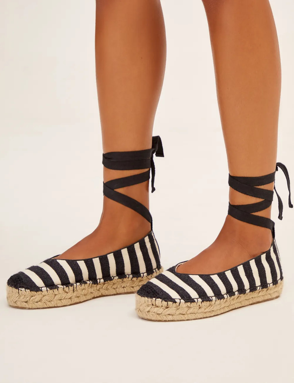 Roupas Femininas Estilosas: Compre Vestido, Blusa, Saia | Maria Filo (BR)