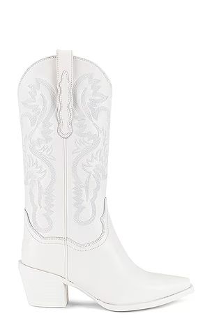 Topaz Boot in White | Revolve Clothing (Global)