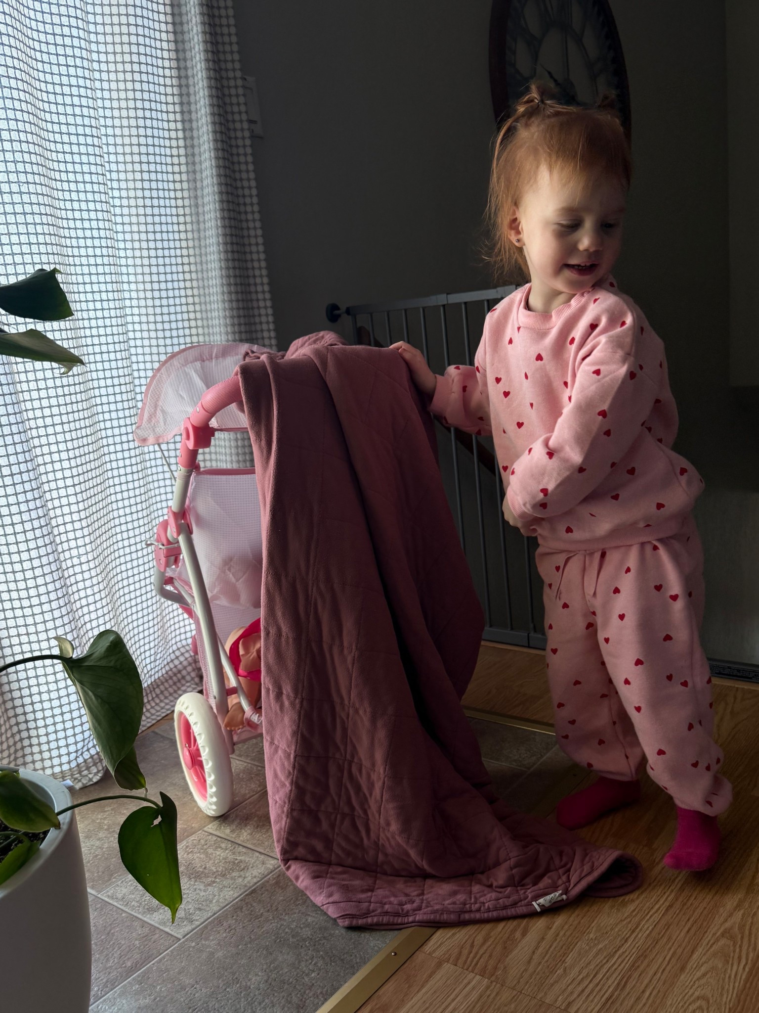 The cutest vday comfy set for toddler girls! 

H&M. Vday set. Toddler girls. Sets

#LTKBaby #LTKKids #LTKValentine