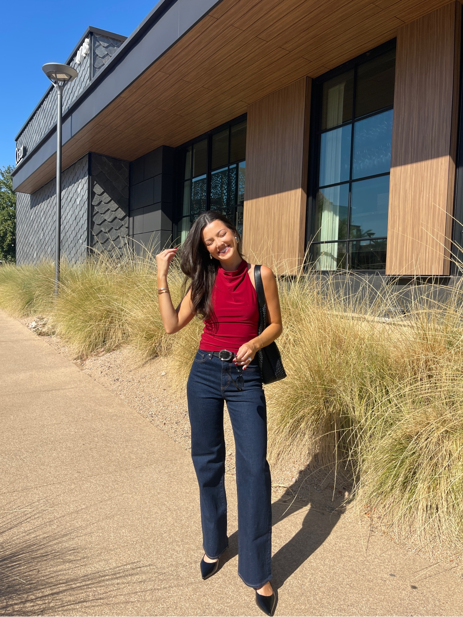 Casual outfit I wore to lunch while in AZ! Wearing a size small in the top and true size in the jeans. These jeans are SO GOOD and some new faves for sure. Dark wash is perfect for the colder months! 

#LTKStyleTip #LTKSeasonal #LTKWorkwear