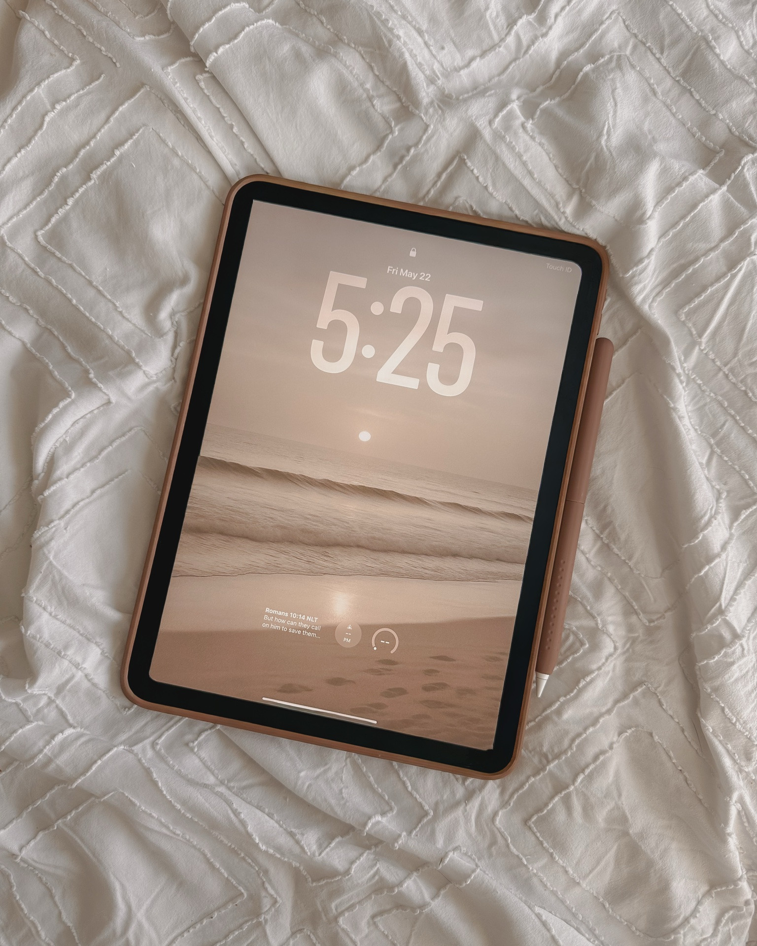 shop my ipad setup 🤎 this thing has literally become my second brain and every single day it has taken more off my mental load as a mom of 2!

#LTKmomlife #LTKvlog #LTKHome