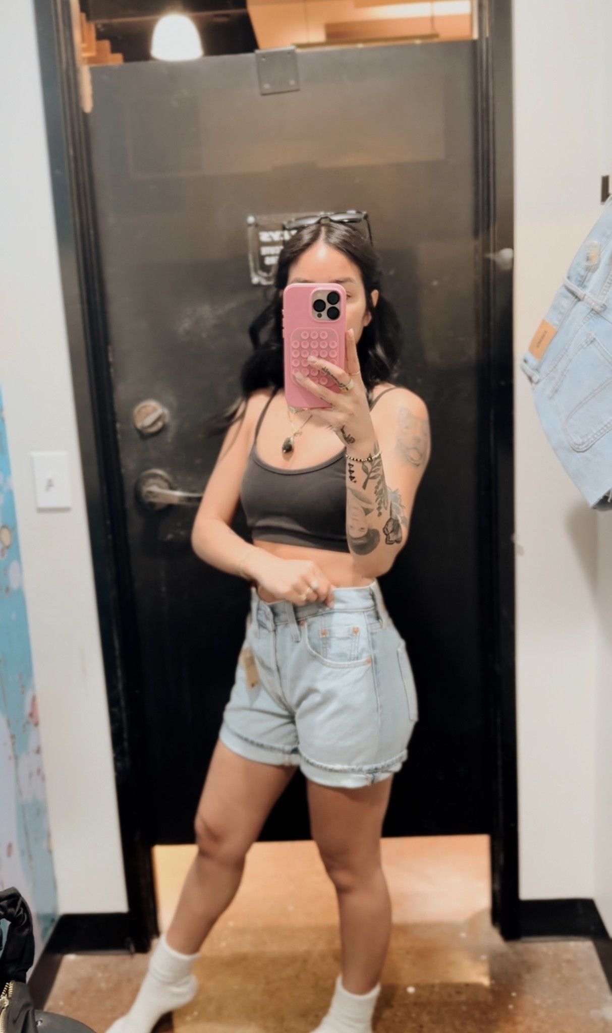 Found the perfect Levi shorts for Florida 🙌🏼