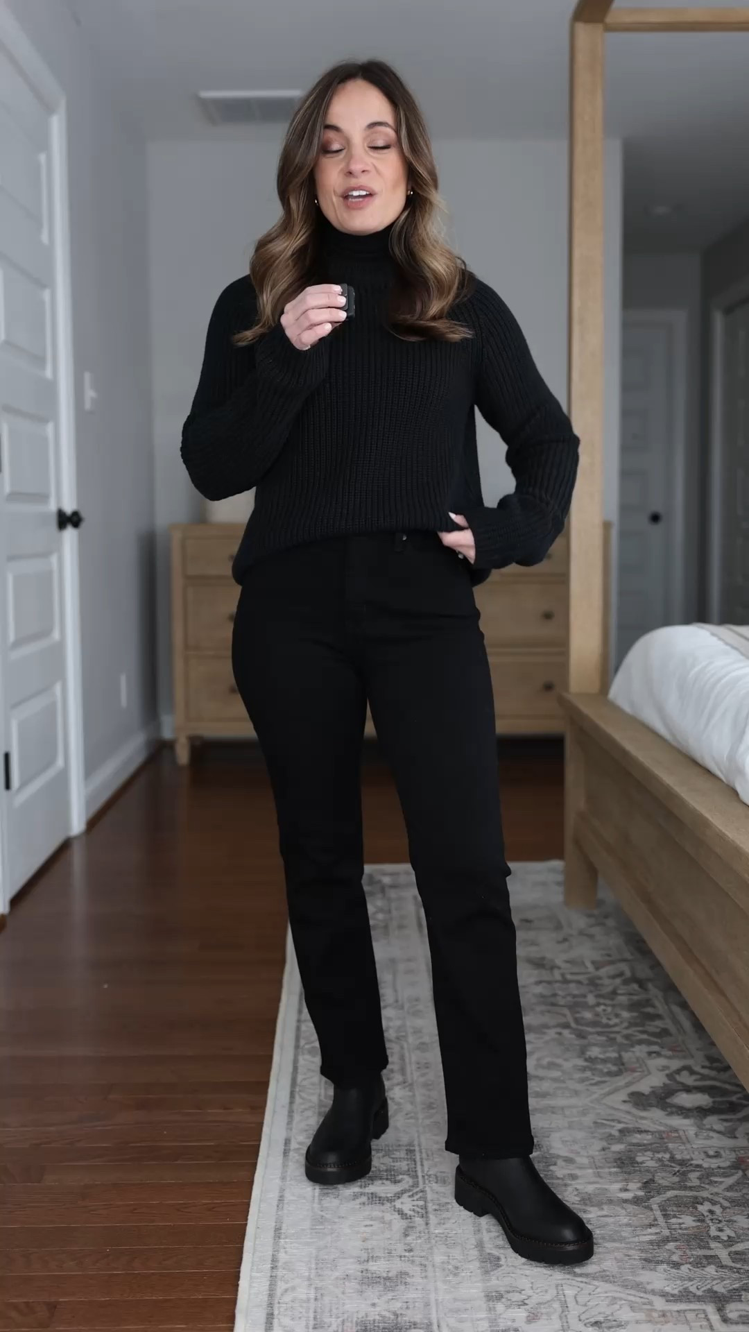 A simple winter outfit for a cold wet winter day from @onequince #quincepartner 

Bella Stretch Kick Flare Jeans: 24 x 26” in black 
100% Organic Cotton Fisherman Crew Sweater: XS in black
Responsible Down Hooded Short Parka: XS in faded cargo
