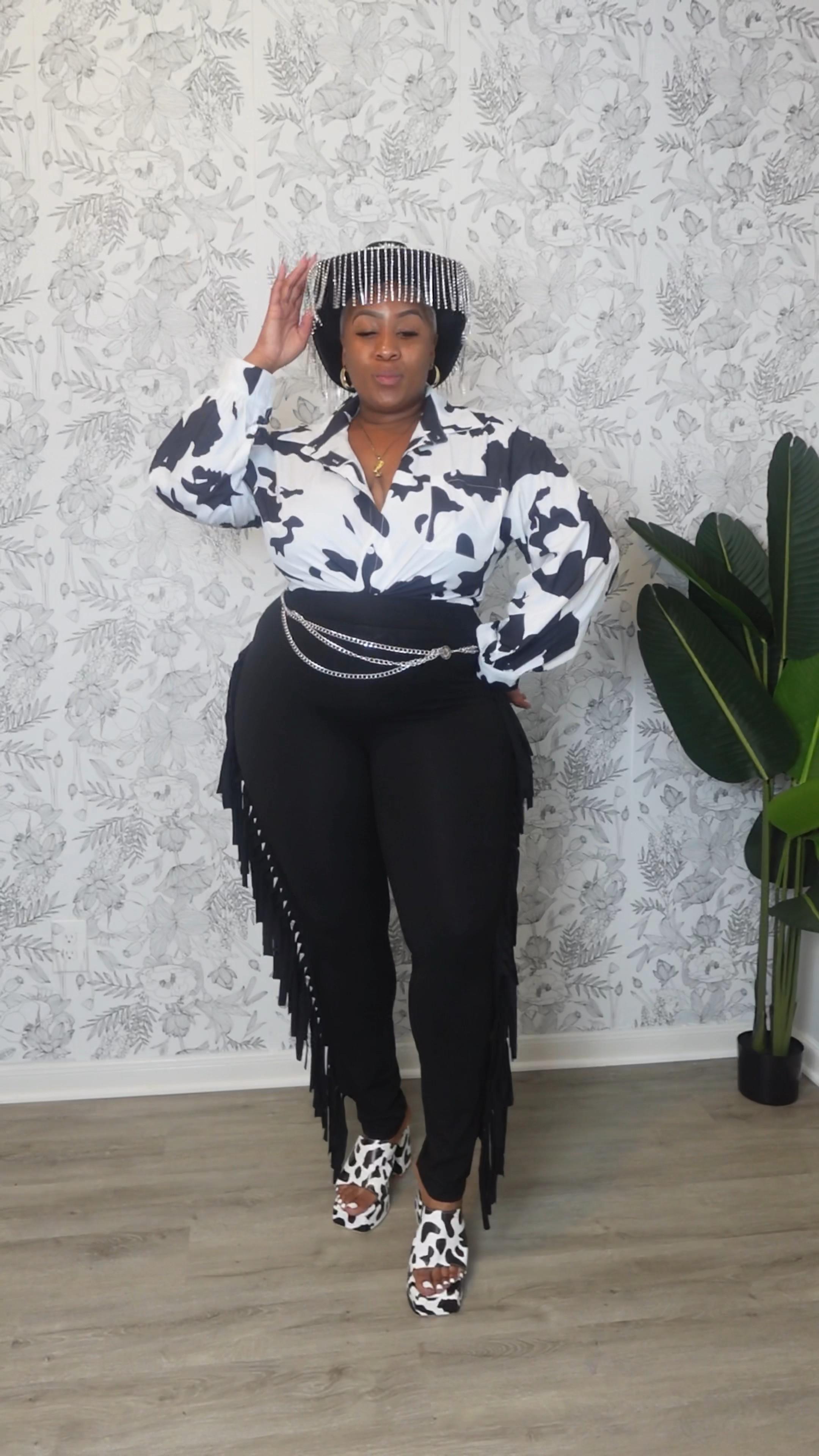 Beyoncé concert outfit idea | country Concert | concert outfit | black fringe pants | button down | cow print

#LTKcurves #LTKunder50 #LTKstyletip
