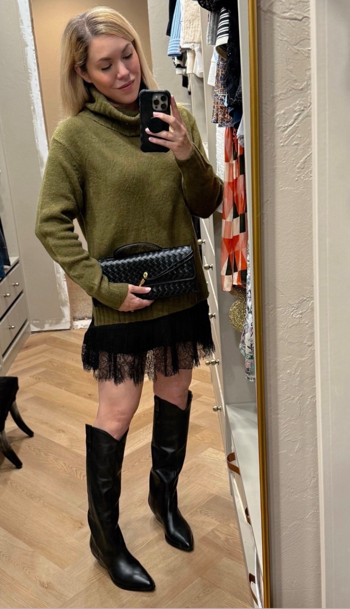 Amazon outfit
Amazon fashion 
Lace skirt
Sweater
Western boots
How to style western boots 

#LTKShoeCrush #LTKItBag

#LTKFindsUnder50