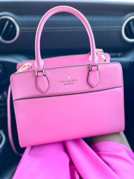 💗 ‘Madison’ medium size, very spacious! 

#pink
#pinklover
#pinkstyle
#pinkpurse
#pinkoutfits

#LTKitbag #LTKsalealert #LTKGiftGuide