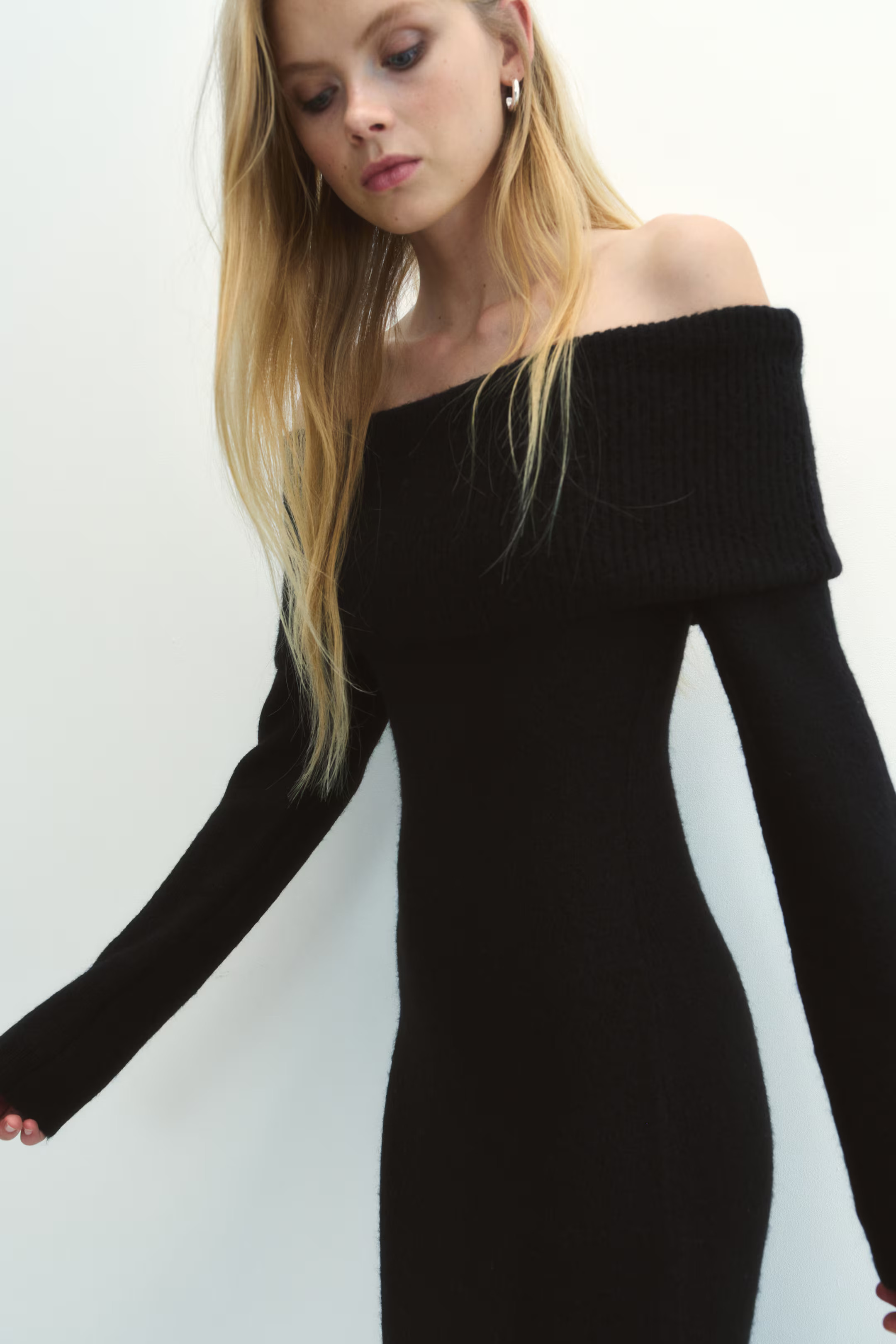 Off-the-Shoulder Fine-Knit Dress | H&M (US + CA)
