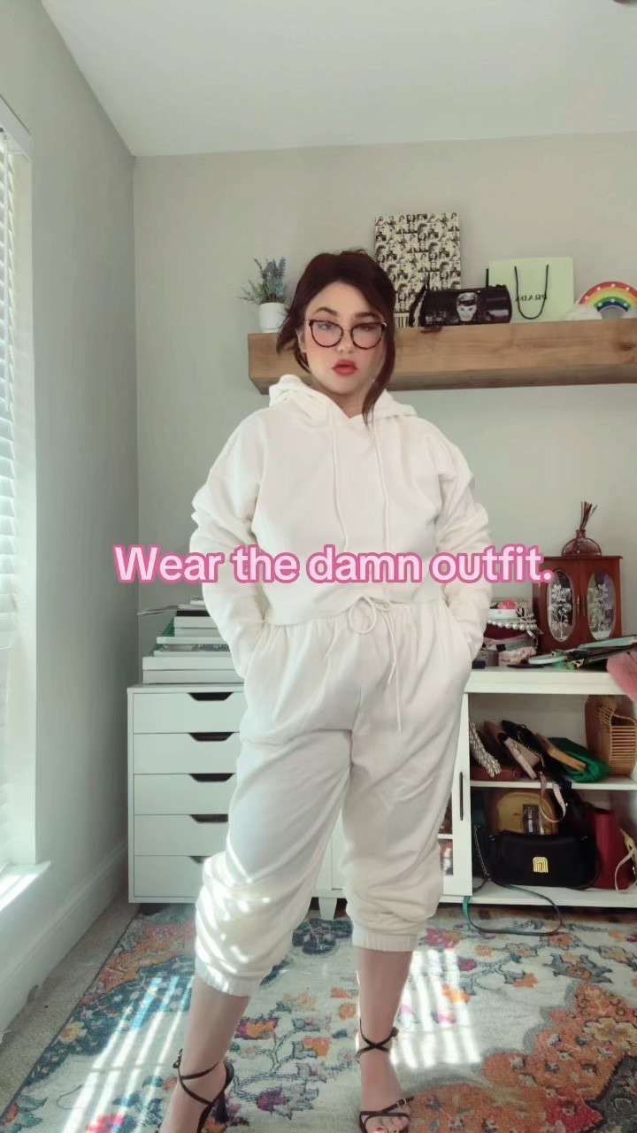 Yitty matching cozy fleece sweatsuit cropped sweatshirt hoodie and cargo joggers 

#LTKTravel #LTKFindsUnder100 #LTKFitness