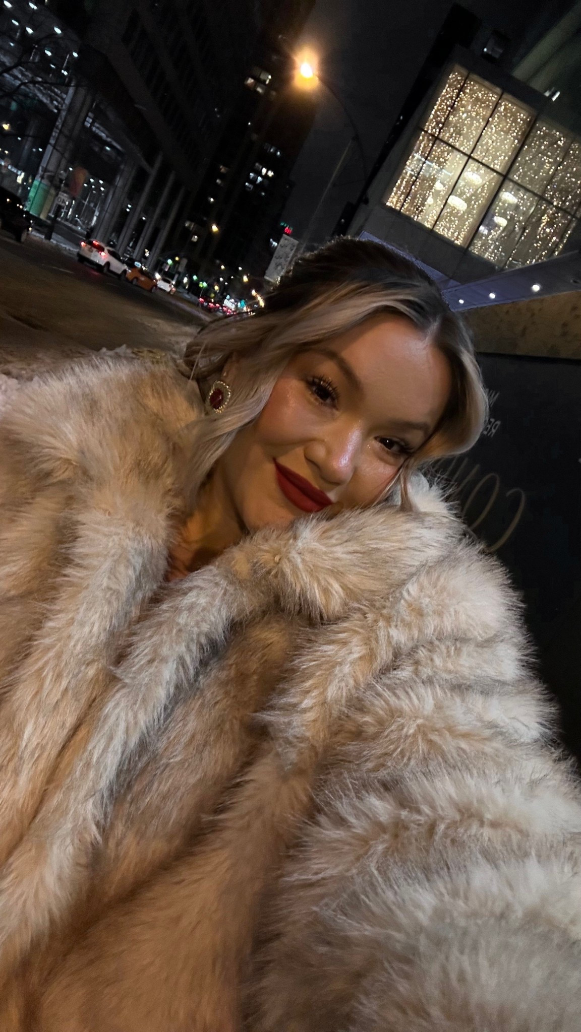 Holiday makeup, red lipstick, fur coat, holiday Christmas 

#LTKbeauty #LTKholiday #LTKmidsize