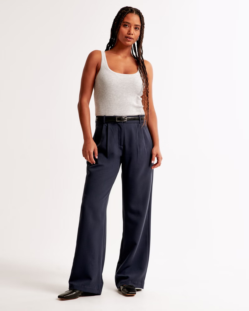 Women's Curve Love A&F Sloane Low Rise Tailored Wide Leg Pant | Women's Bottoms | Abercrombie.com | Abercrombie & Fitch (US)