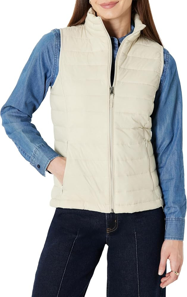 Amazon Essentials Women's Lightweight Water-Resistant Packable Puffer Vest | Amazon (US)