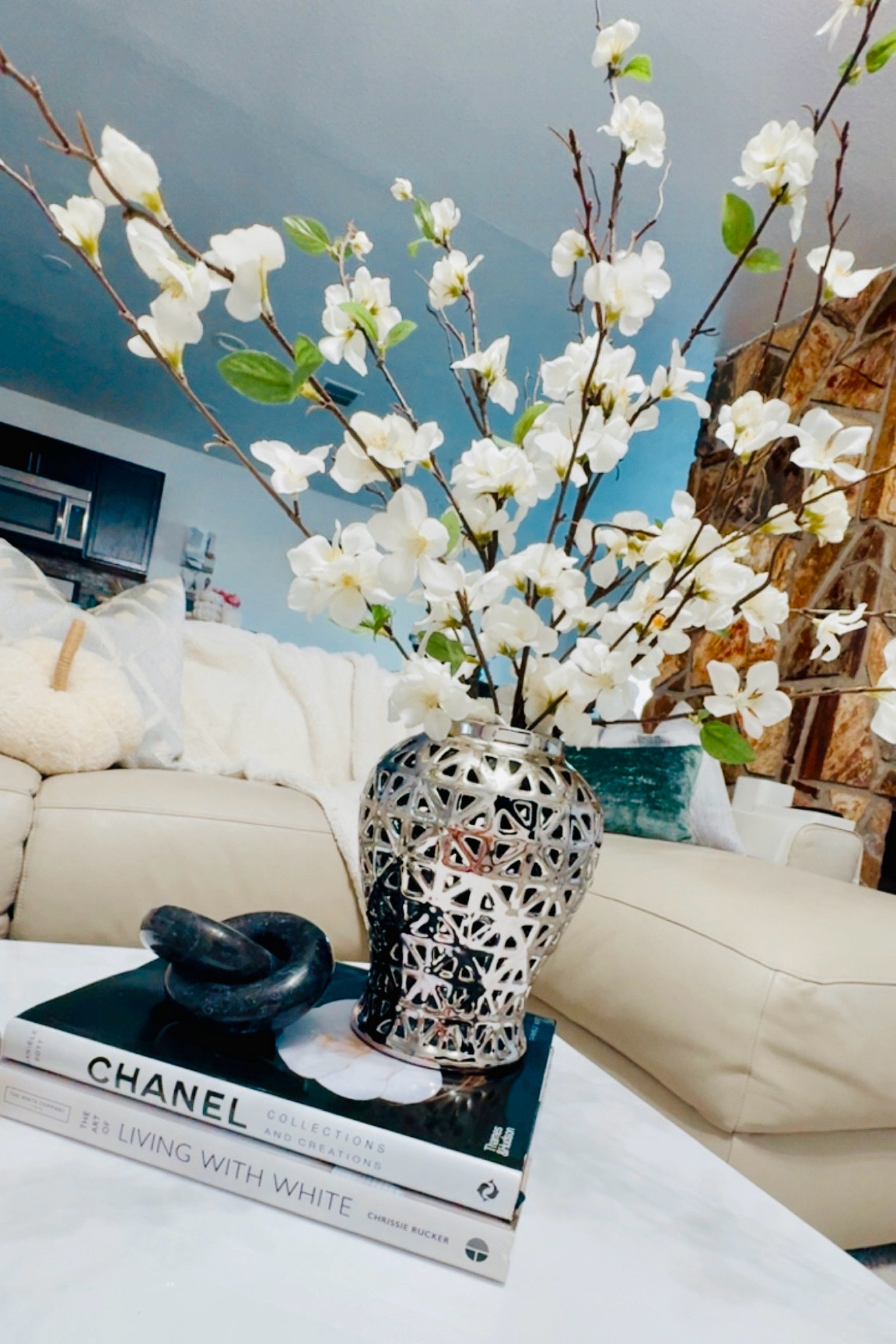 Living room decor inspiration ✨

#LTKStyleTip #LTKHome #LTKSeasonal