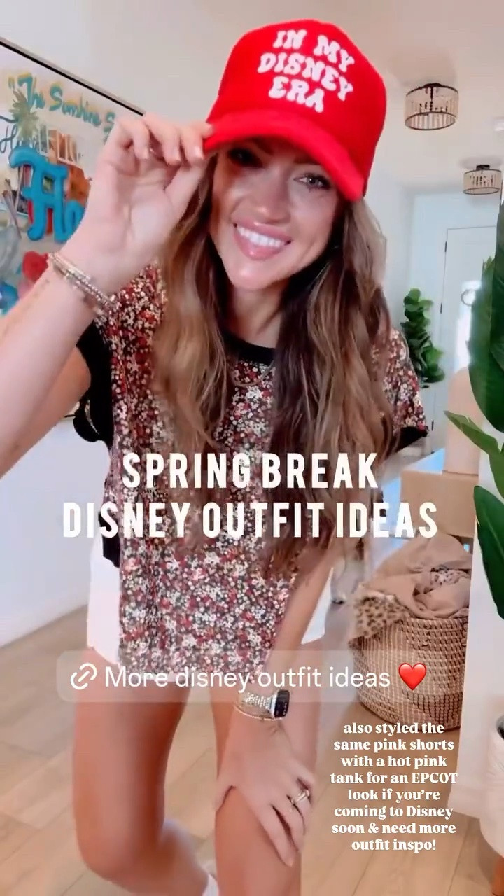 In honor of the 4th, here’s some fave Disney outfits!