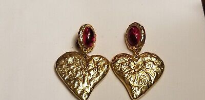 Vintage large Avon Mogul hammered gold tone heart red cabochon clip on earrings  | eBay | eBay US