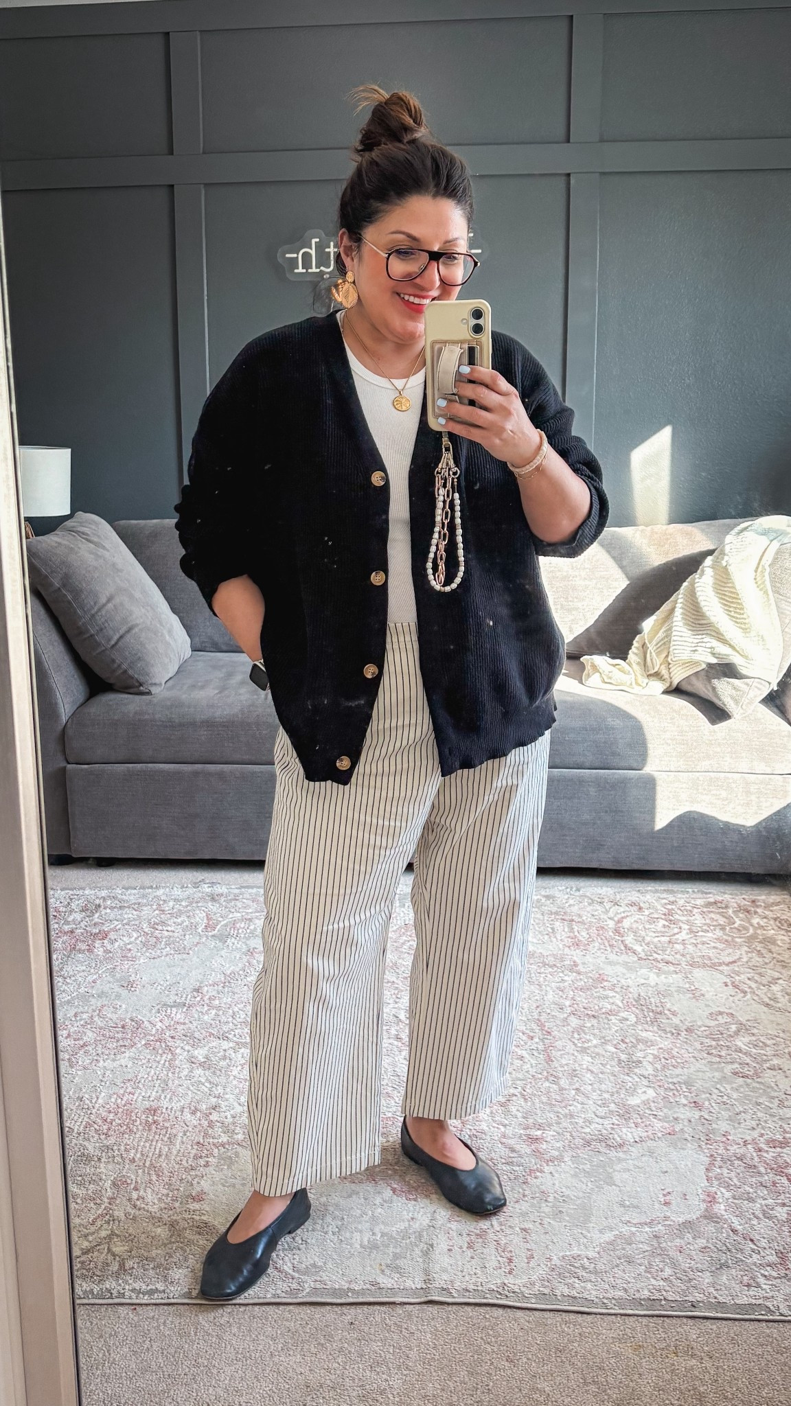 Today’s ootd:
Monday earrings, necklace & bracelet
Amazon cardi - XL
Gap Factory pants - L
Madewell flats
@Noonday Collection 
@gapstyle 

#LTKSaleAlert #LTKOver40 #LTKMidsize