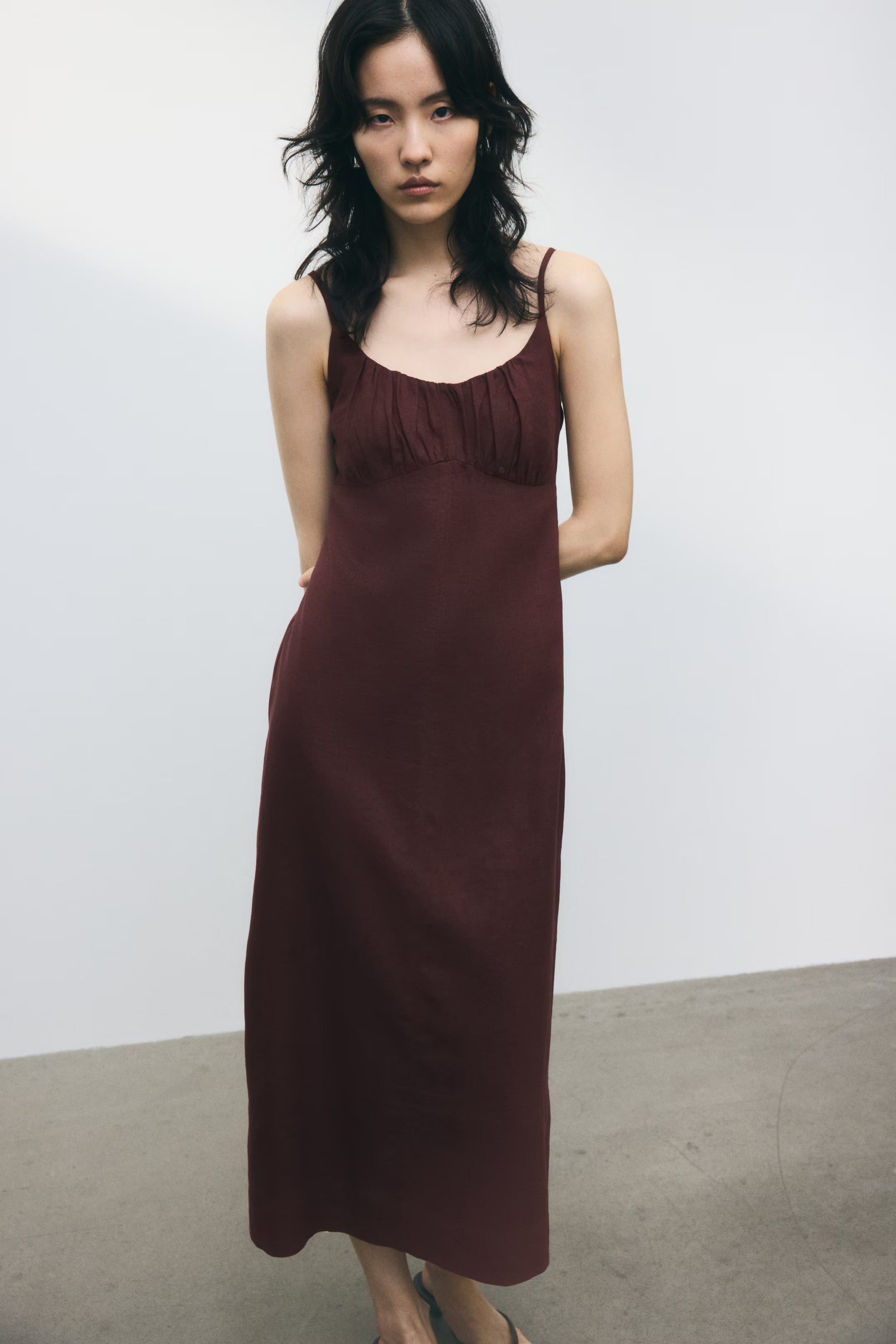 Linen-blend strappy dress | H&M (UK, MY, IN, SG, PH, TW, HK)