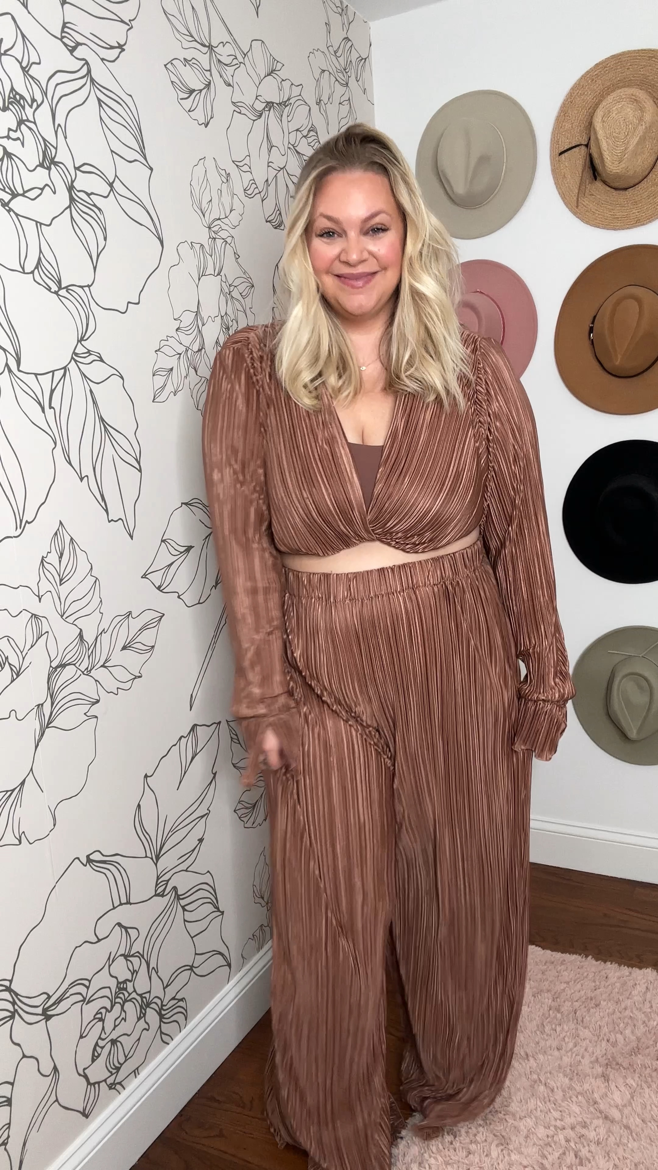 This set is so fun!!

Wearing a size 16- I am always a size 18 but this is really forgiving and runs big! 

#LTKplussize